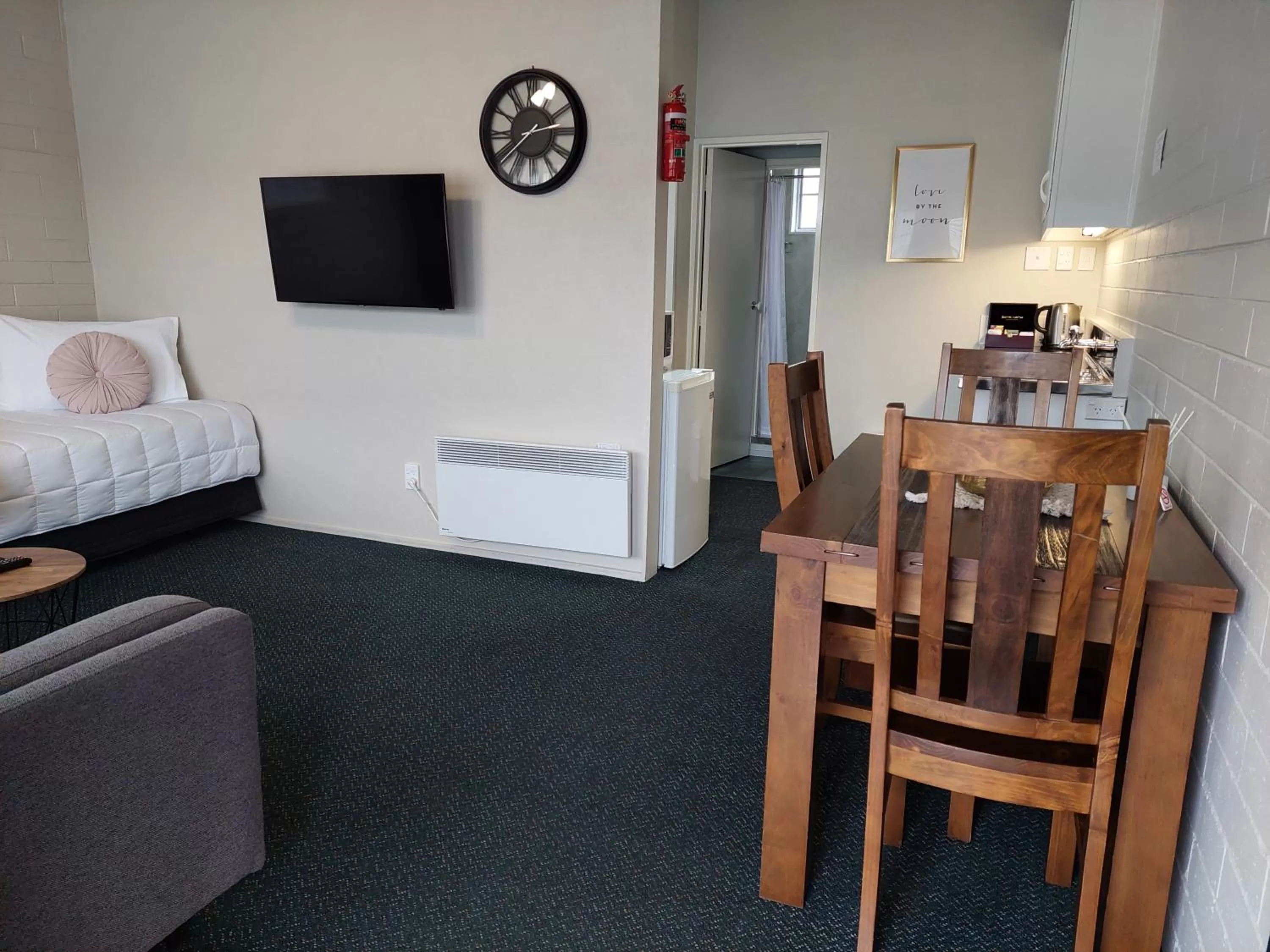 Bed in Colonial on Tay