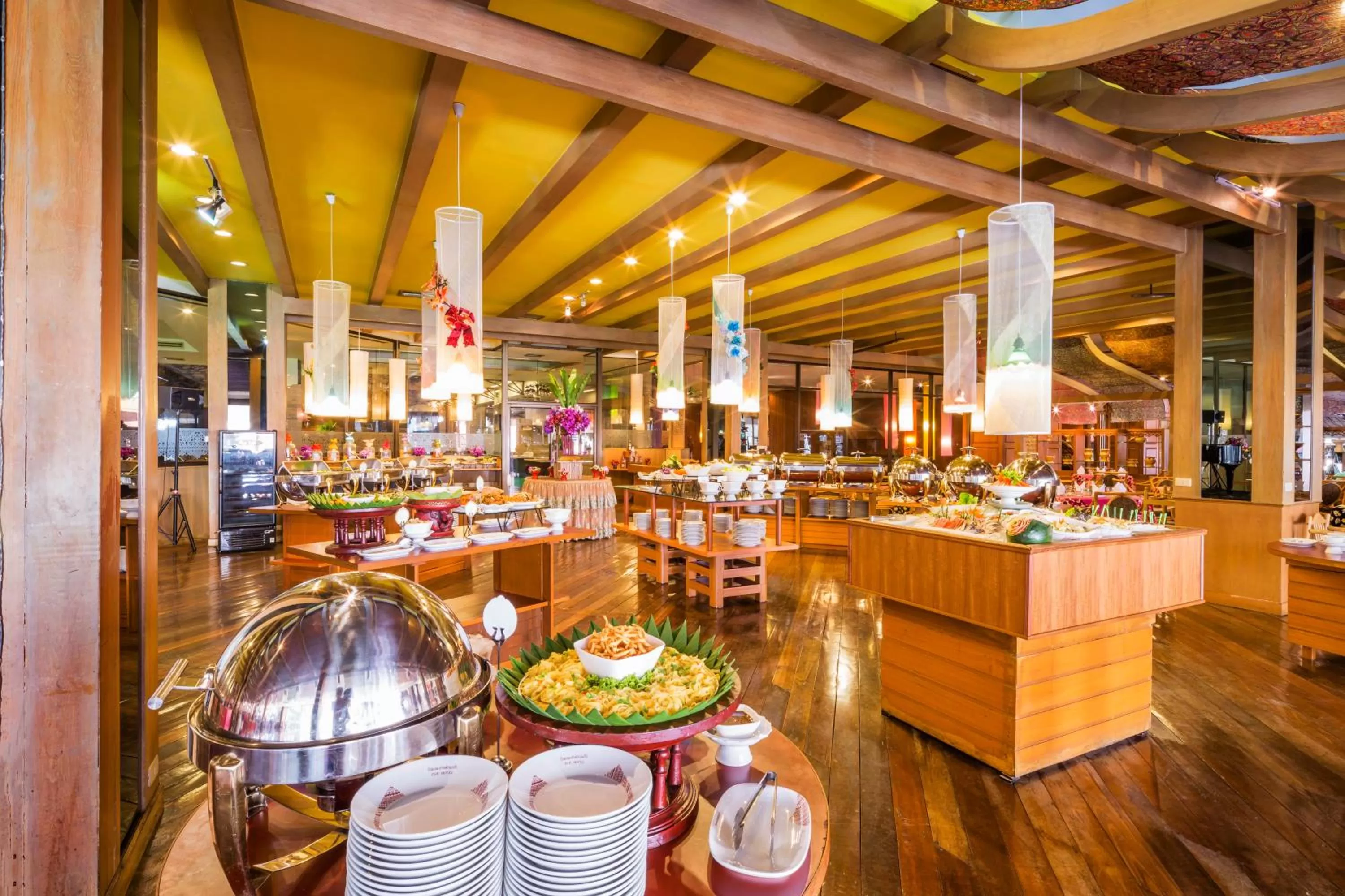 Restaurant/places to eat in Lotus Pang Suan Kaew Hotel