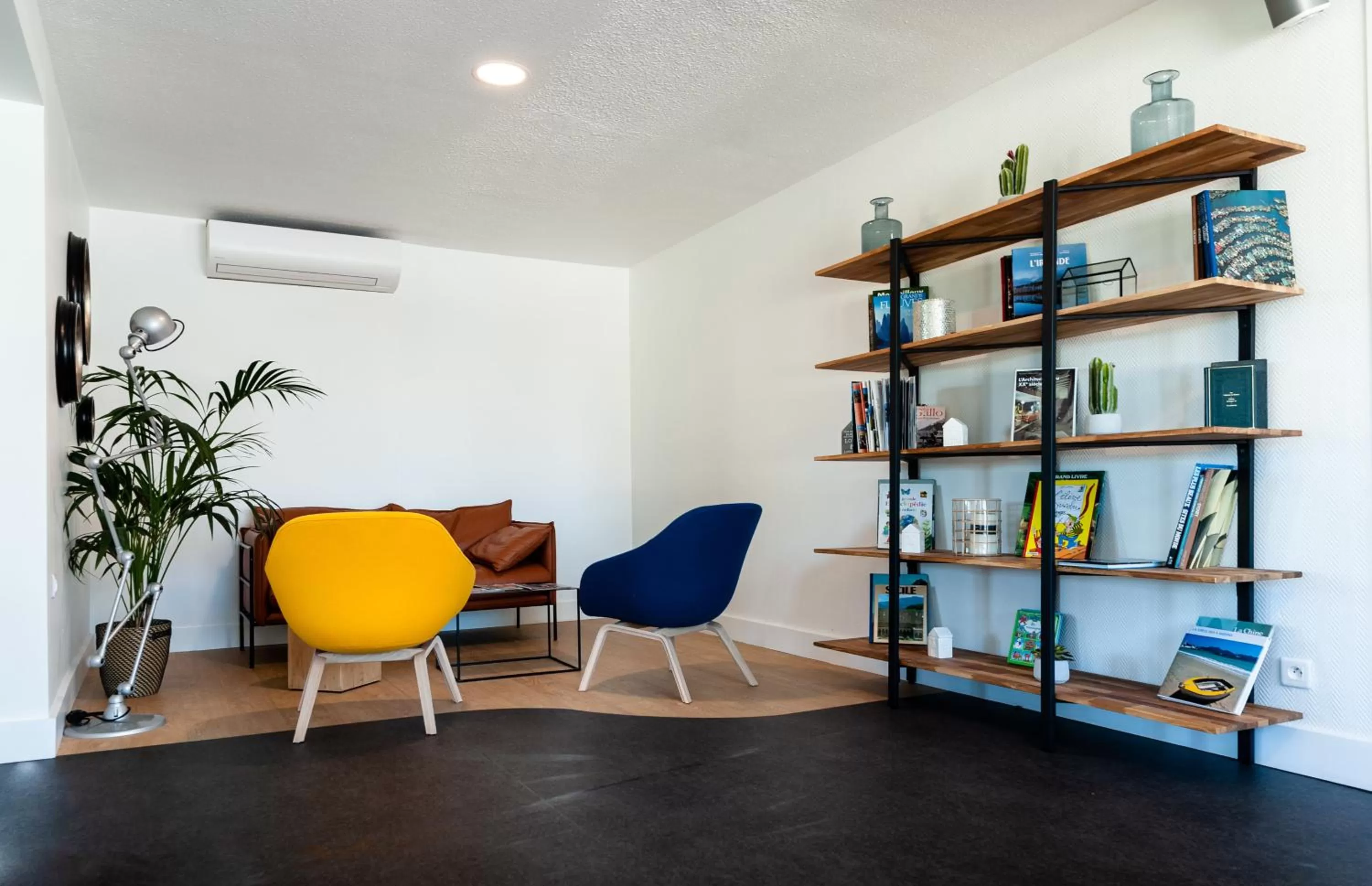 Living room in Campanile Beaune