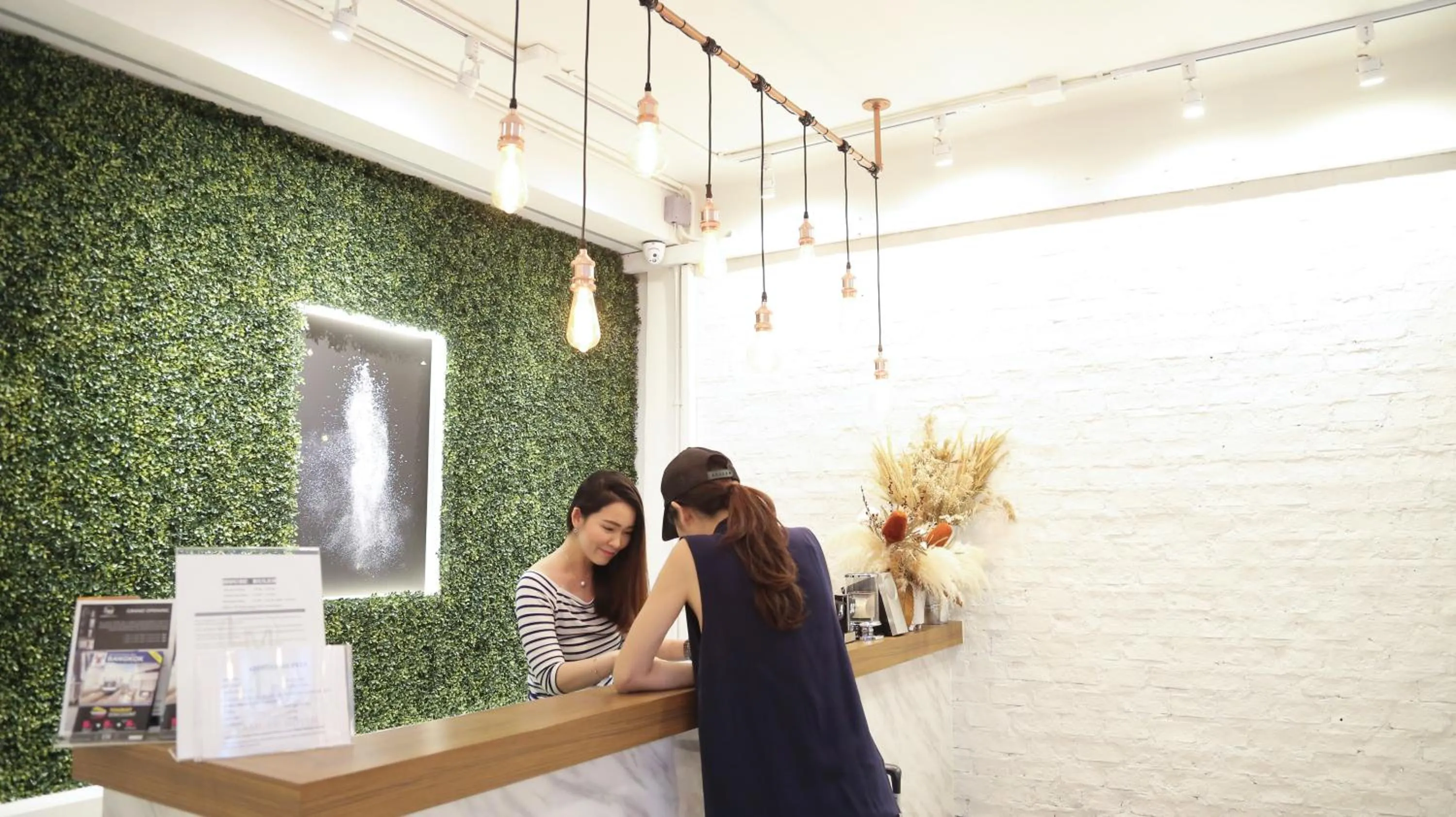 Lobby or reception in Lamurr Sukhumvit 41