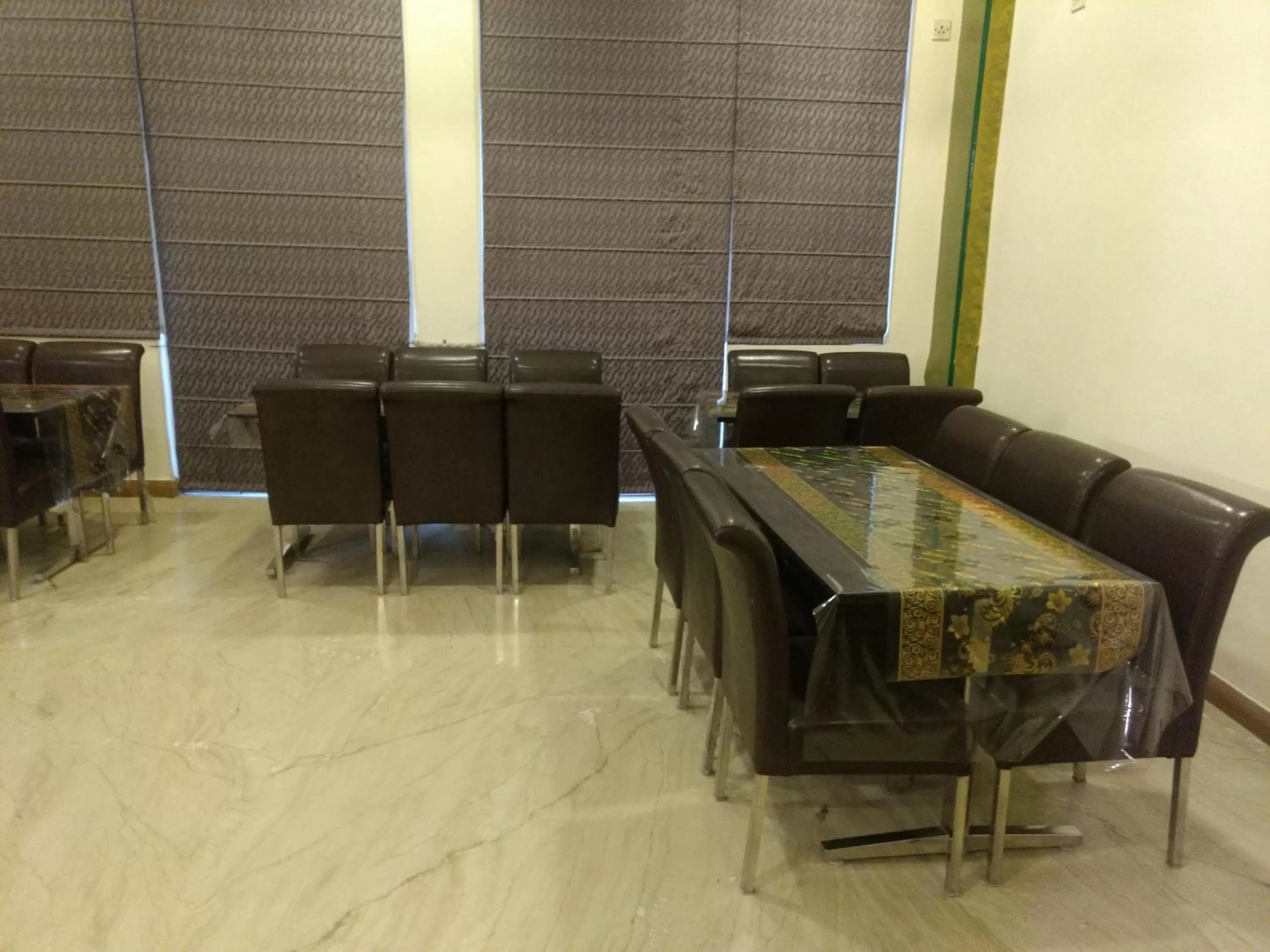 Restaurant/places to eat, Dining Area in Hotel City Centre Inn - Nizamuddin Railway Station