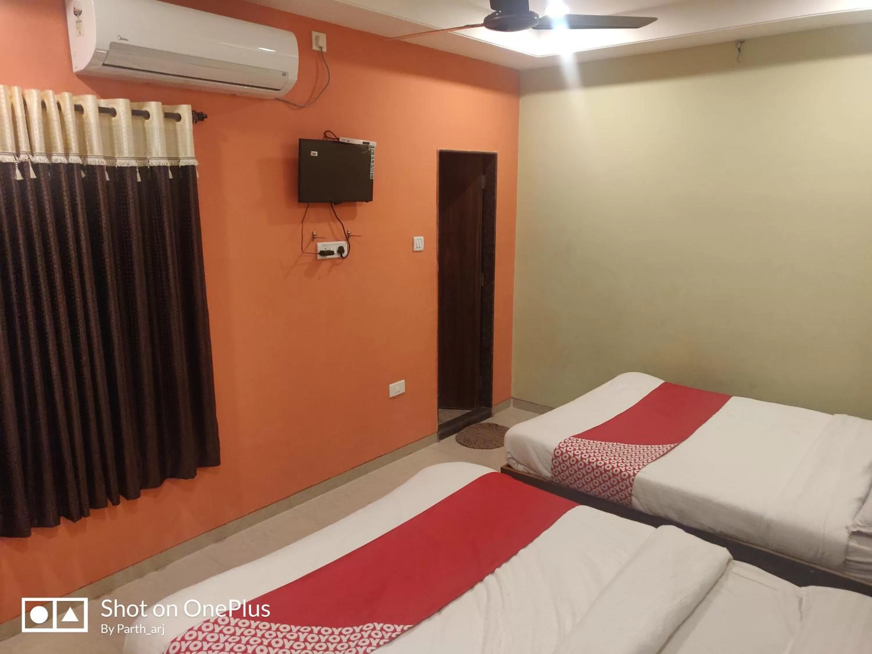 Bedroom, Bed in Sukrangu Palace