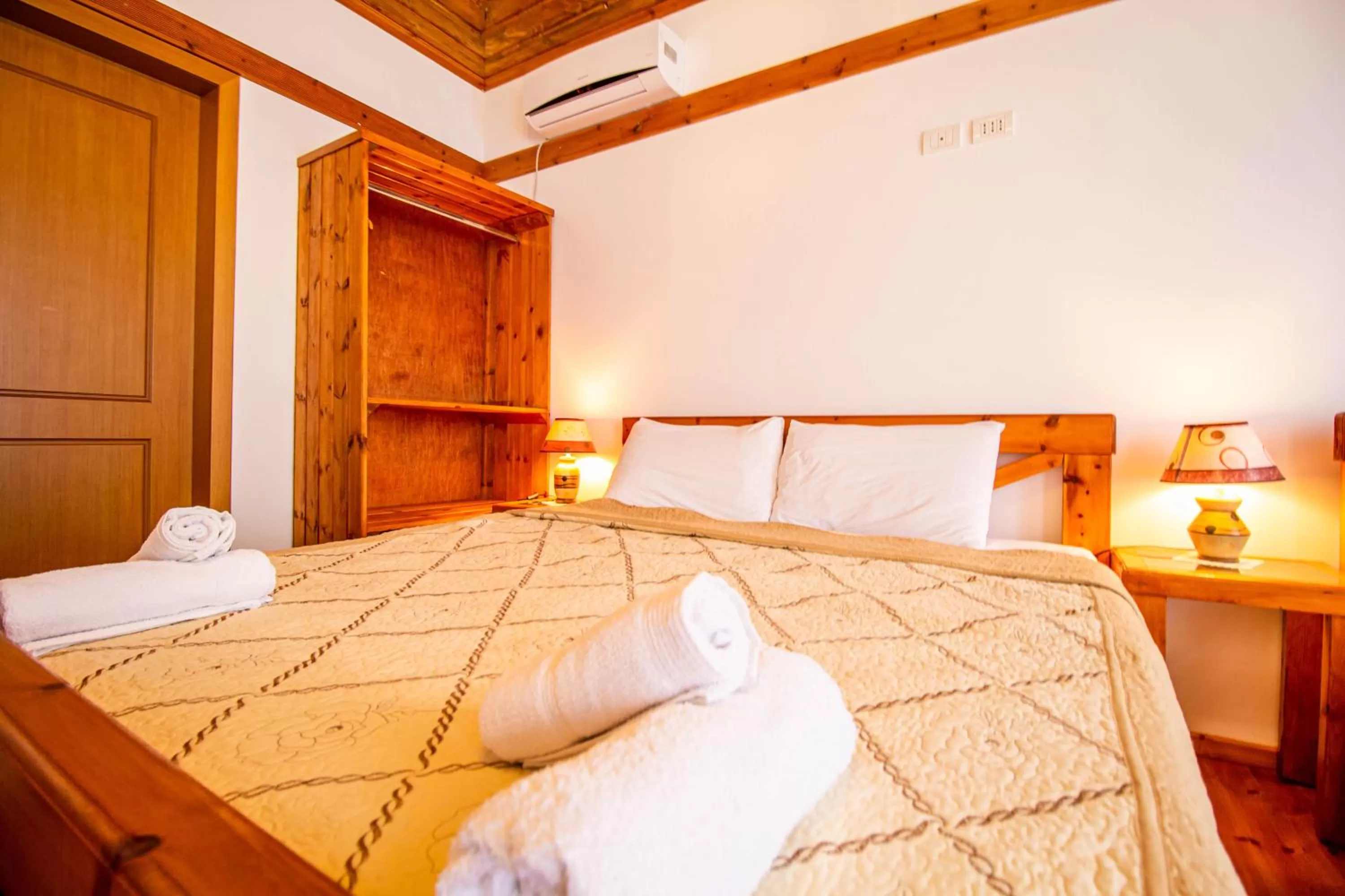 Bed in Hotel Bebej Tradicional