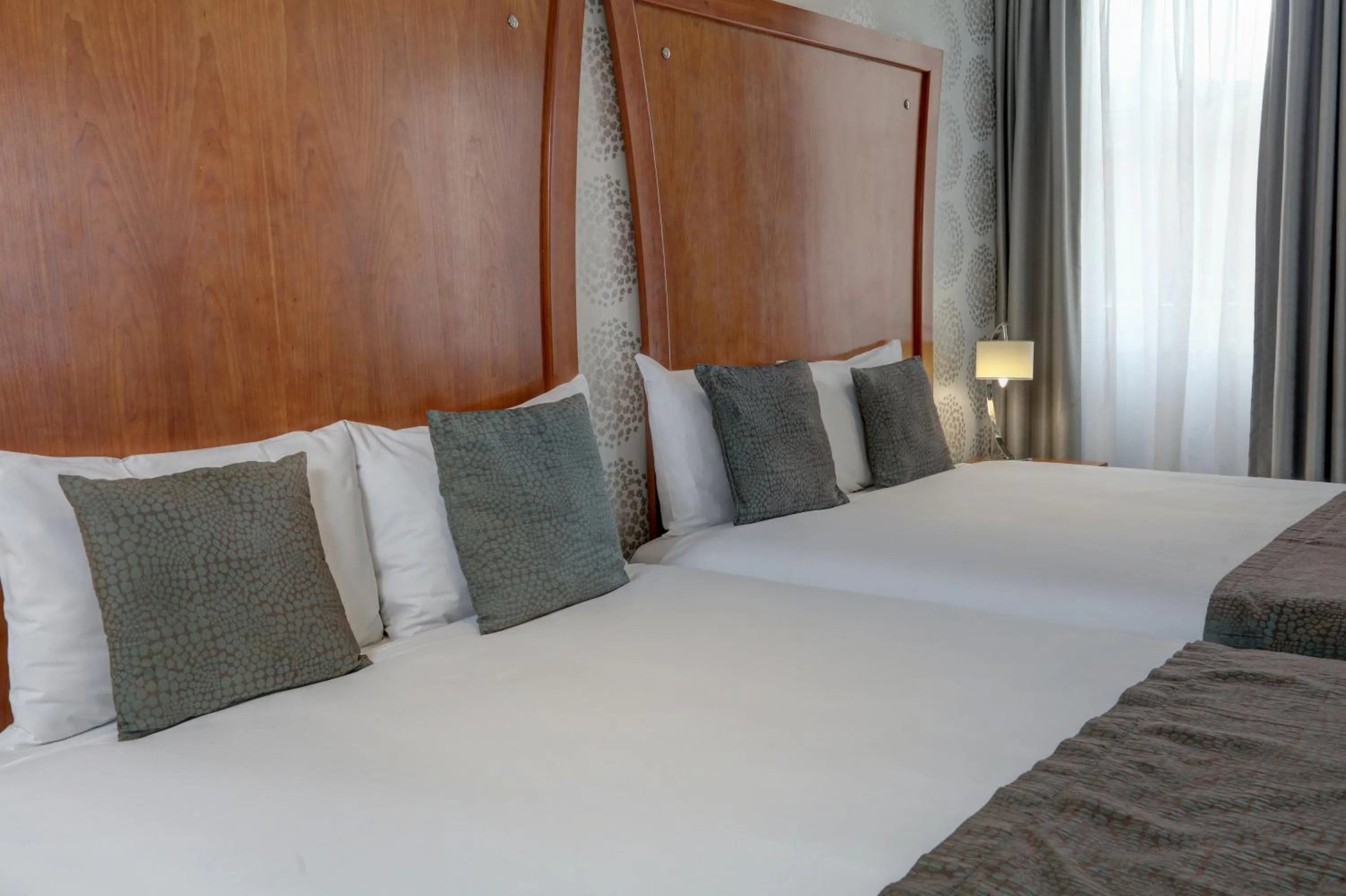 Bed in Corus Hyde Park Hotel