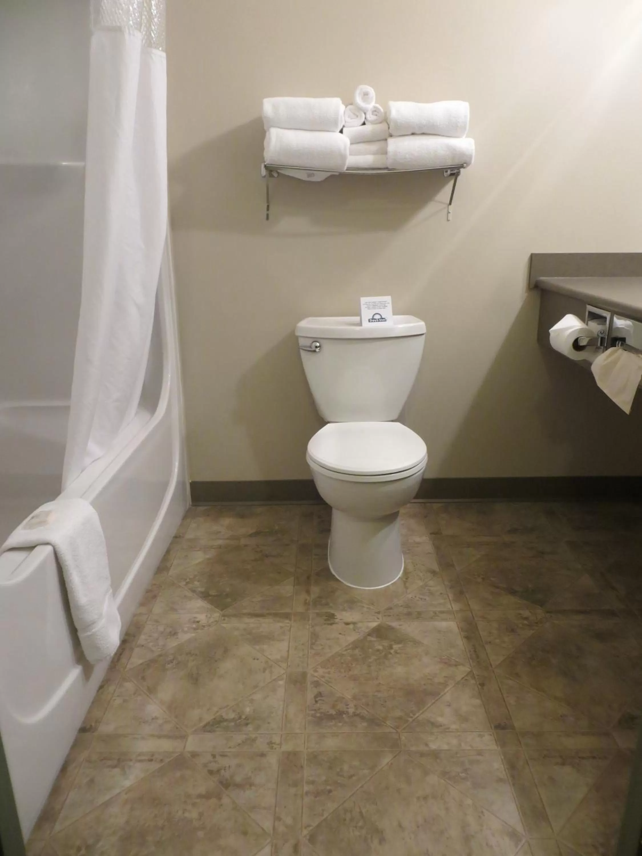 Bathroom in Days Inn by Wyndham Thunder Bay North