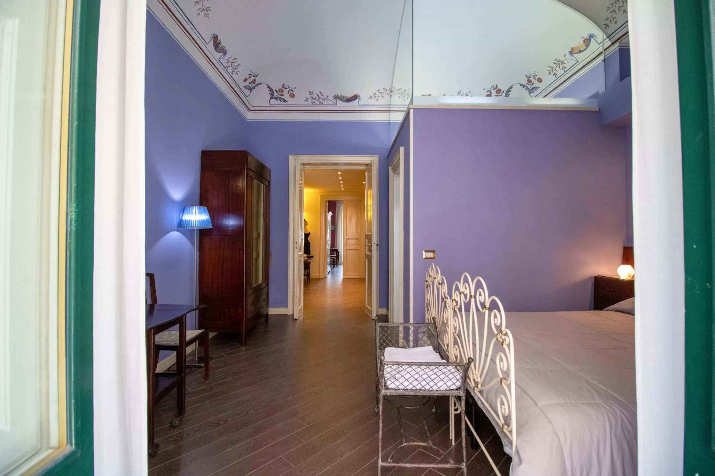 Living room, Bed in THE PALACE B&B and Apartments