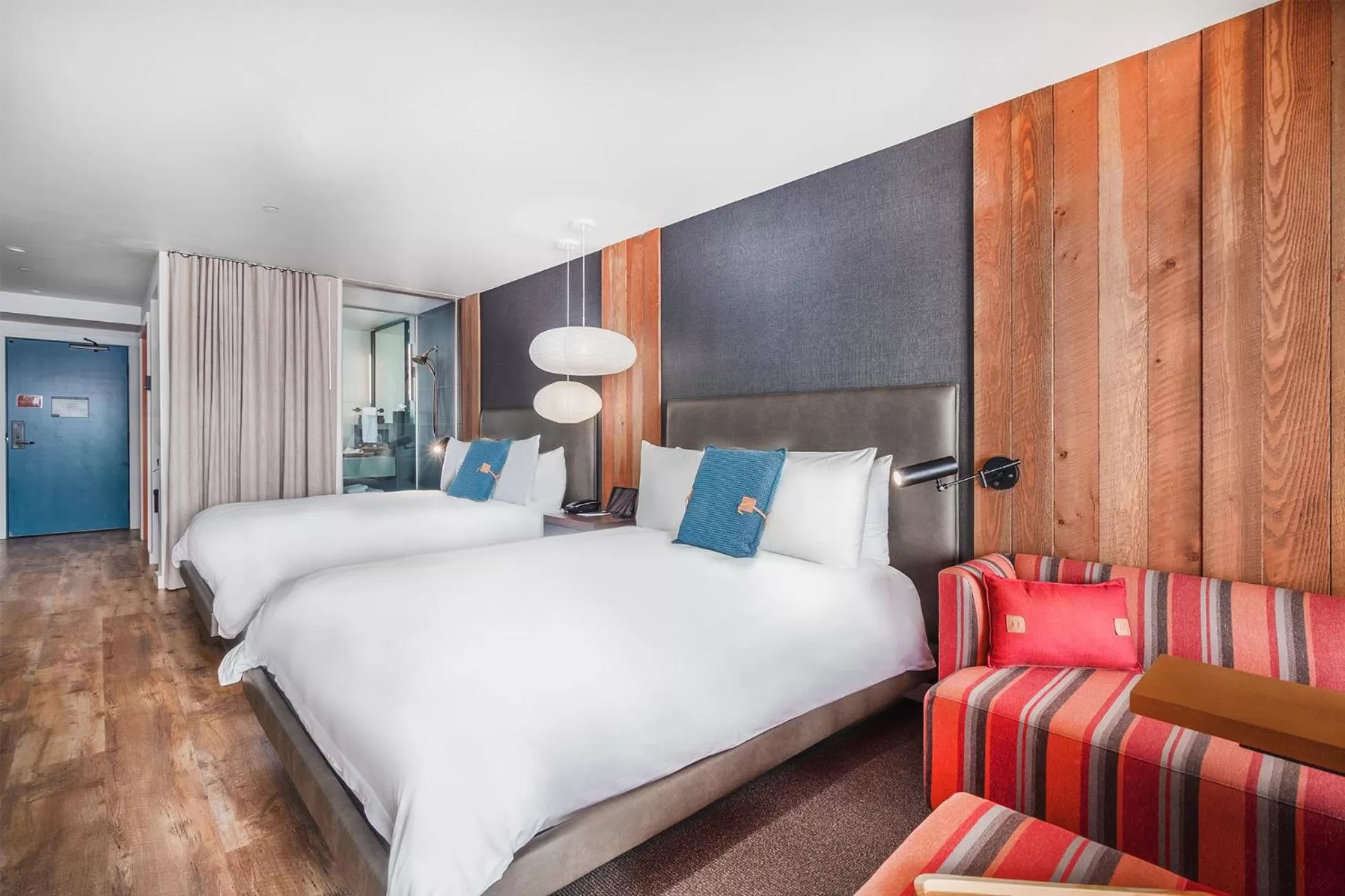 Bed in Headlands Coastal Lodge & Spa