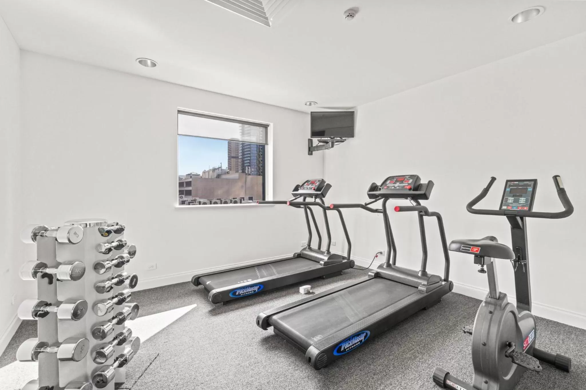 Fitness centre/facilities in Majestic Roof Garden Hotel