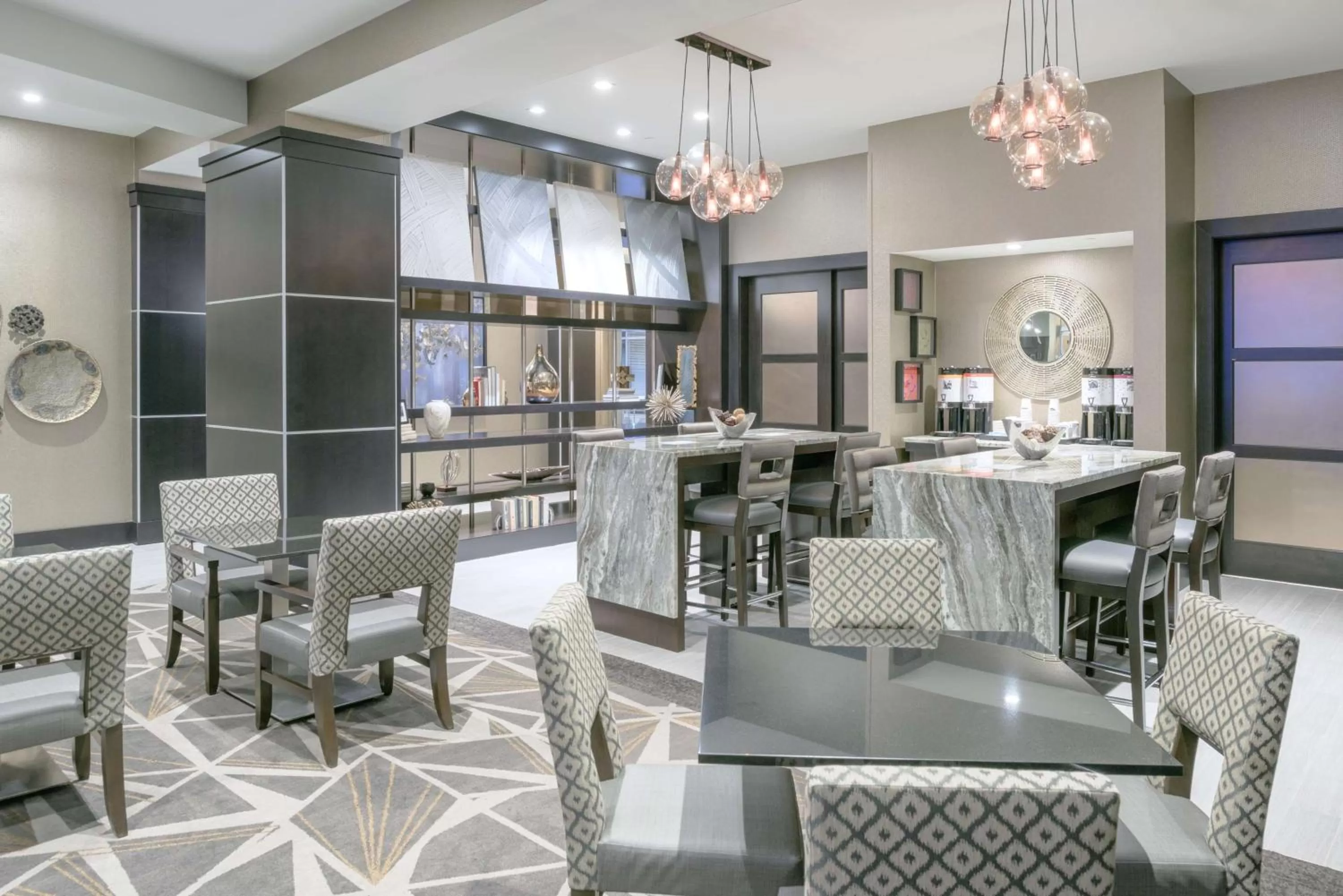 Breakfast in Hampton Inn & Suites-Worcester, MA