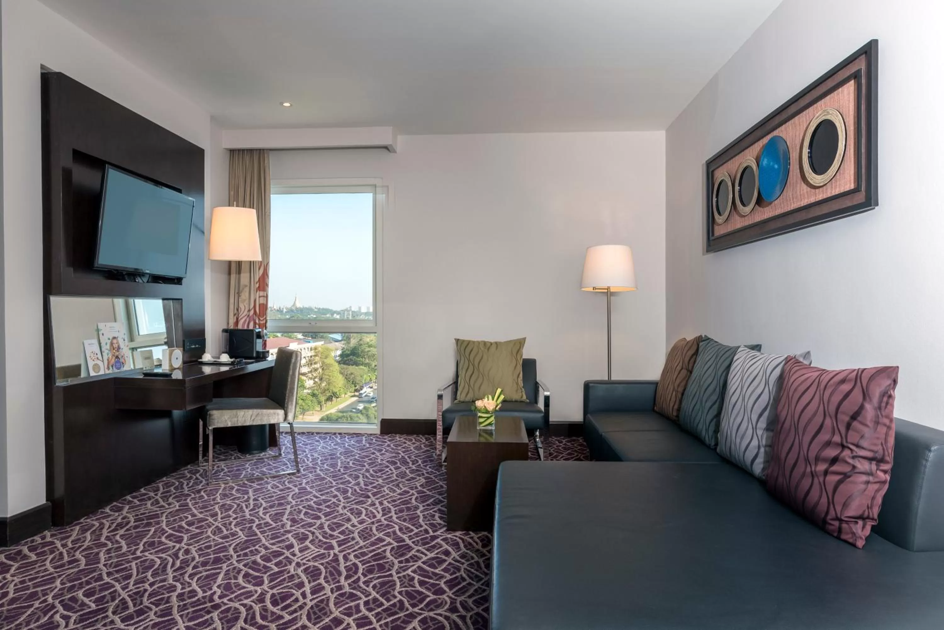 Coffee/tea facilities in Novotel Yangon Max