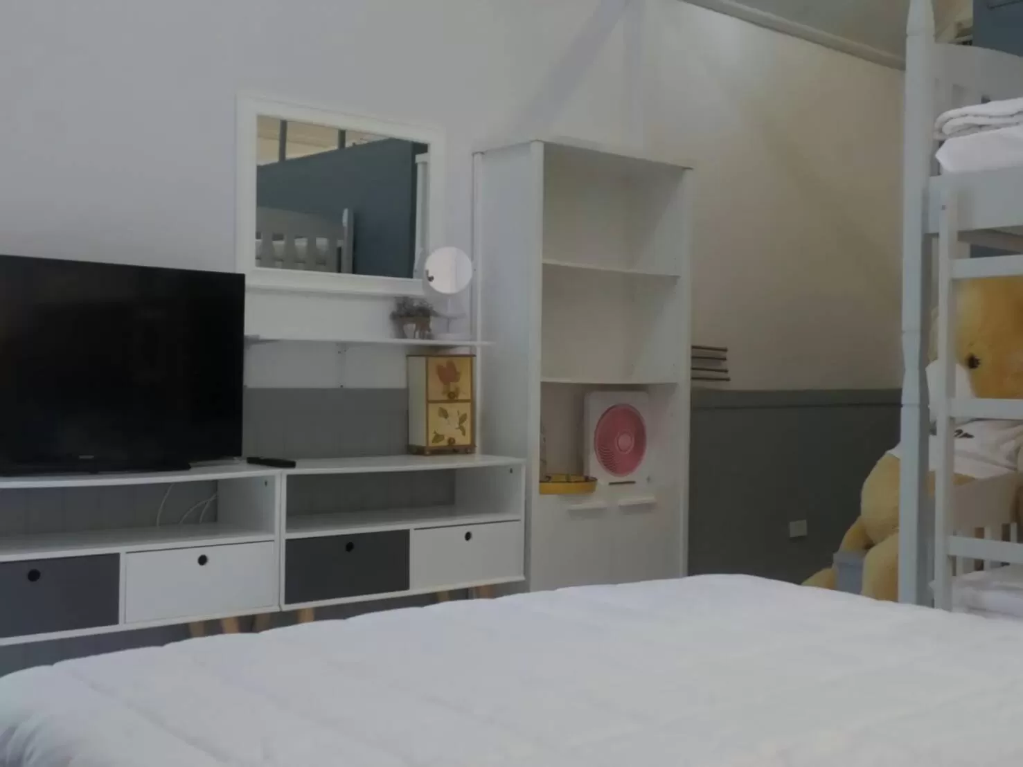 Photo of the whole room, Bed in Baan JaoKorKluay บ้านเจ้ากอกล้วย