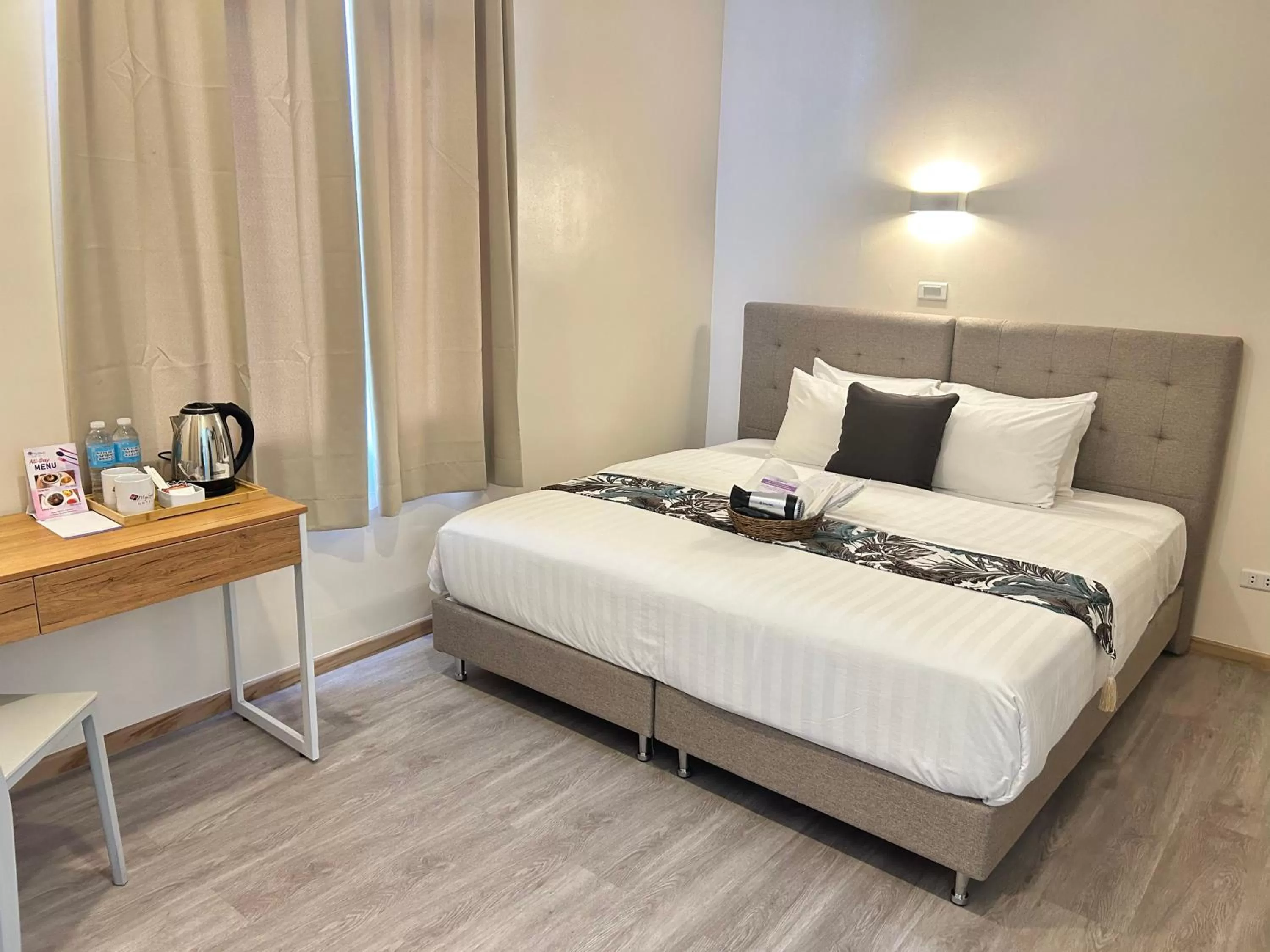 King Studio in MySpace Hotel Comembo Taguig