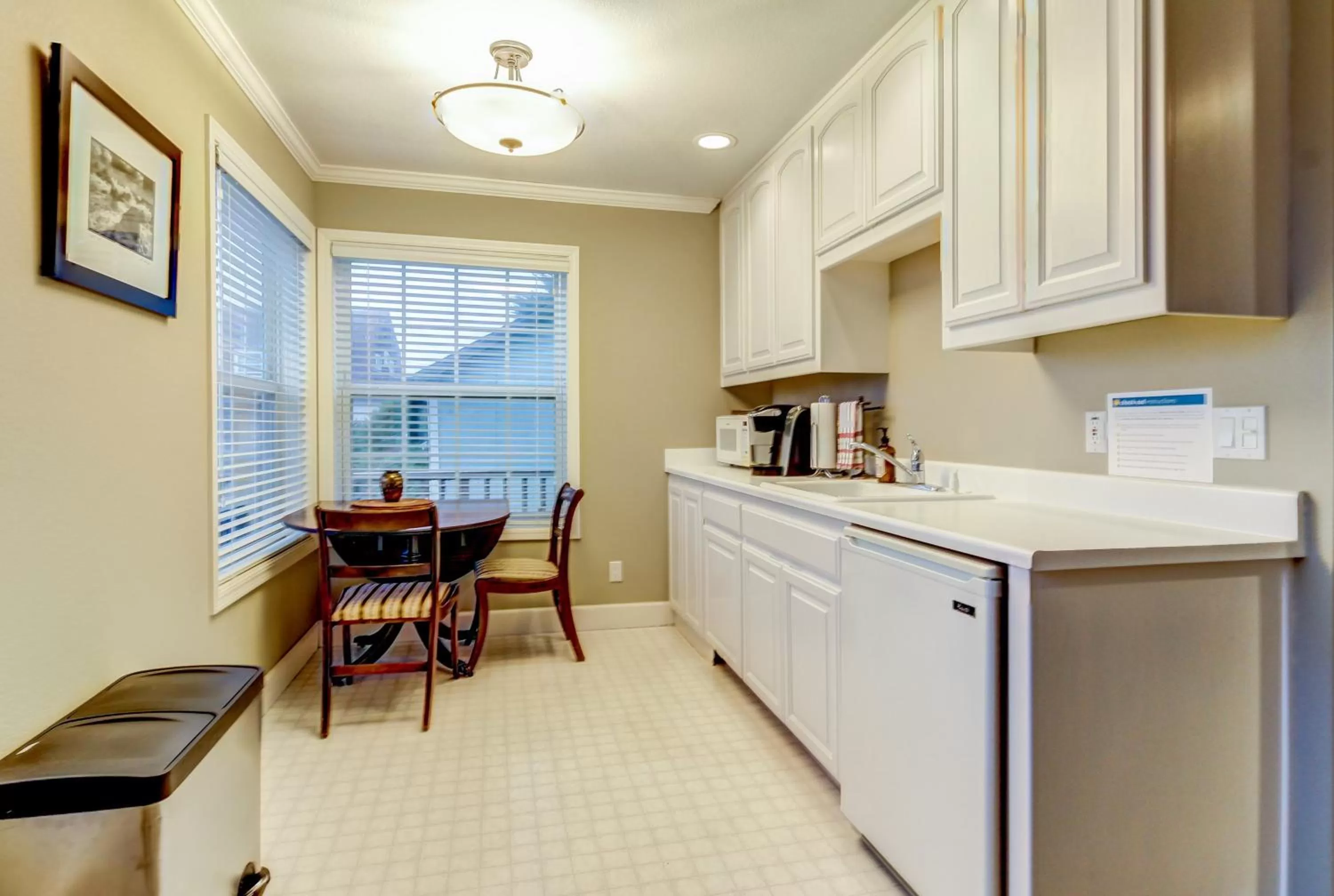 Kitchen/Kitchenette in Bayside Cottage