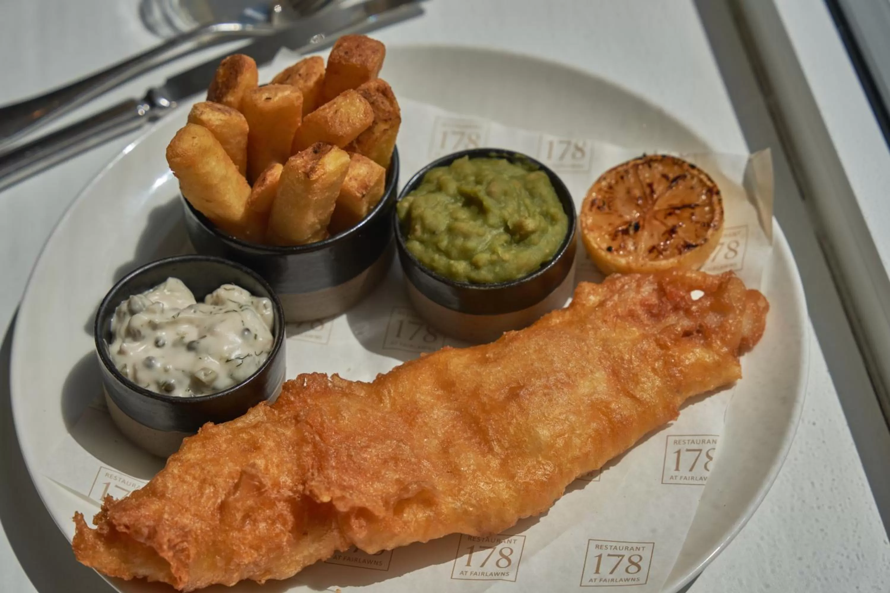 Restaurant/places to eat in Fairlawns, Hotel And Spa