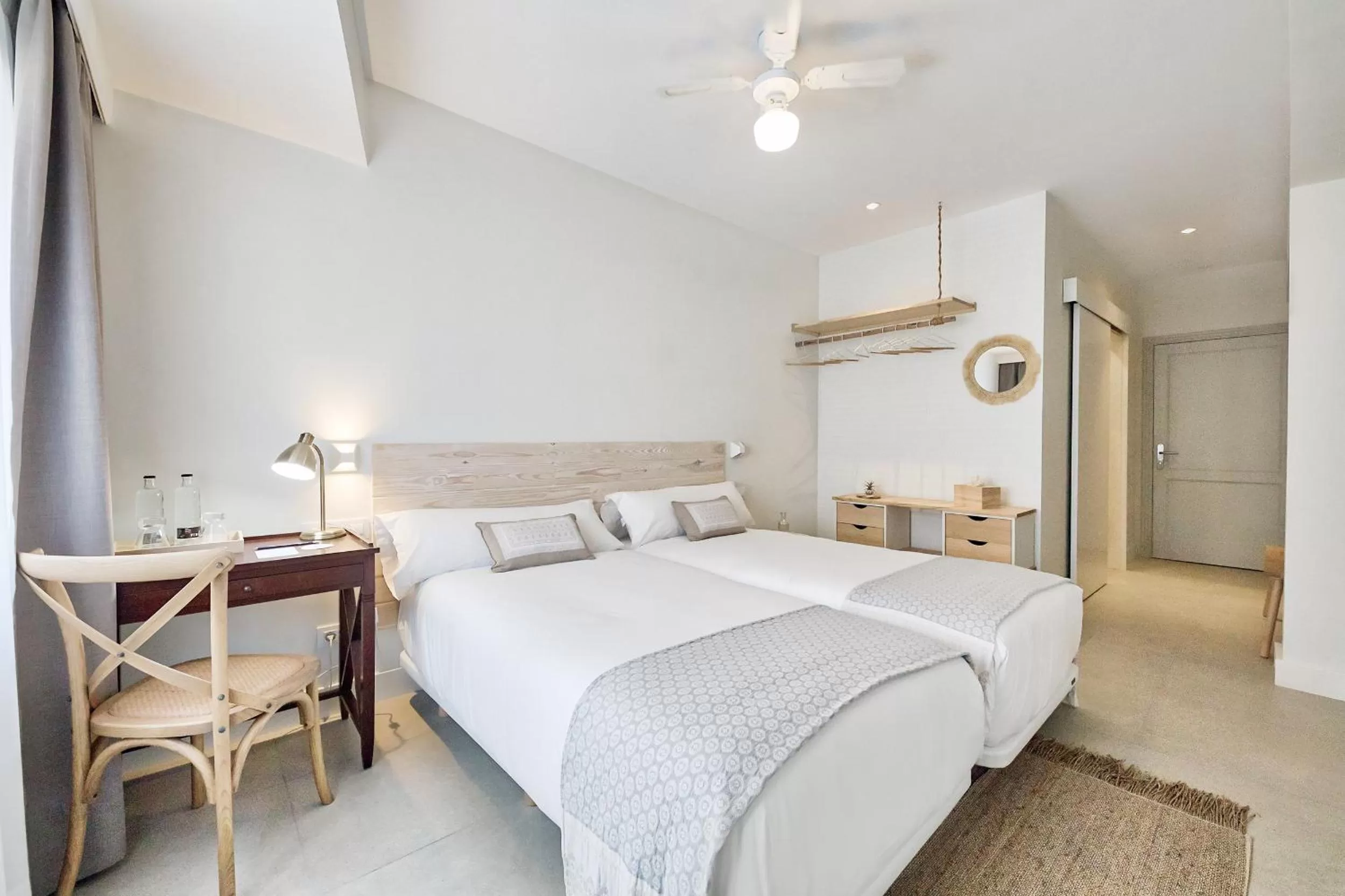 Photo of the whole room, Bed in Maresía Canteras Urban Hotel