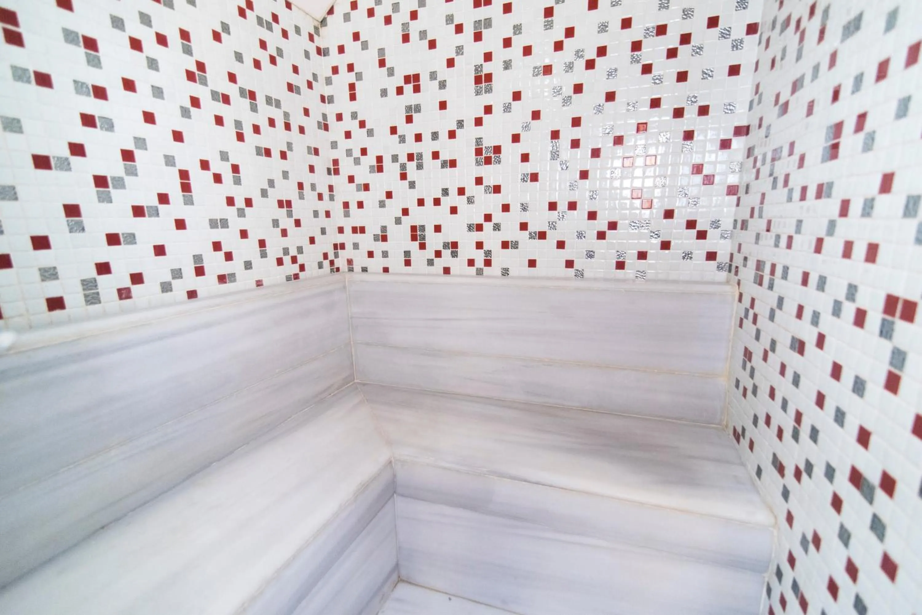 Spa and wellness centre/facilities in MidMar Deluxe Hotel