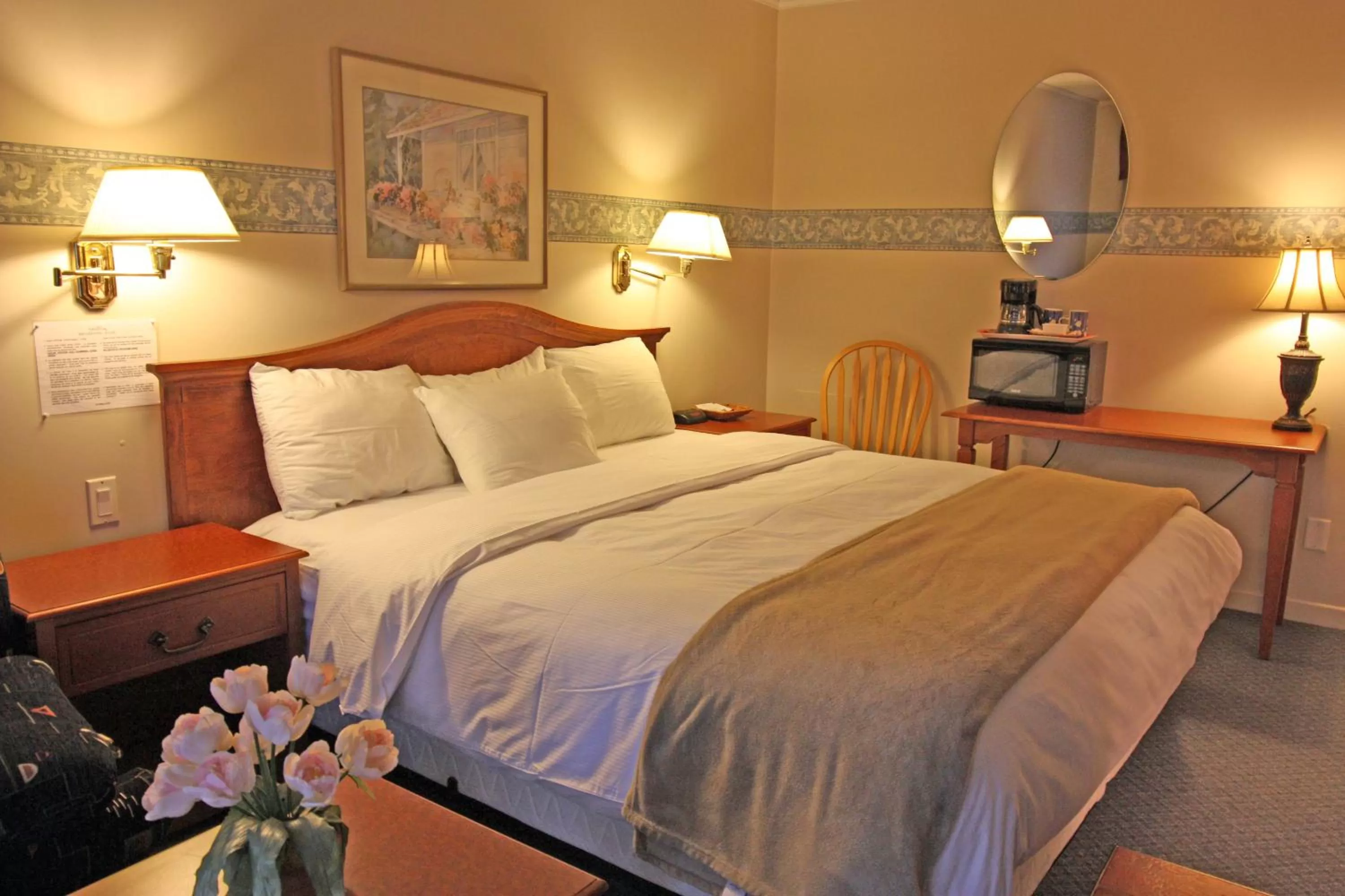 Coffee/tea facilities, Bed in Motel Le JoliBourg