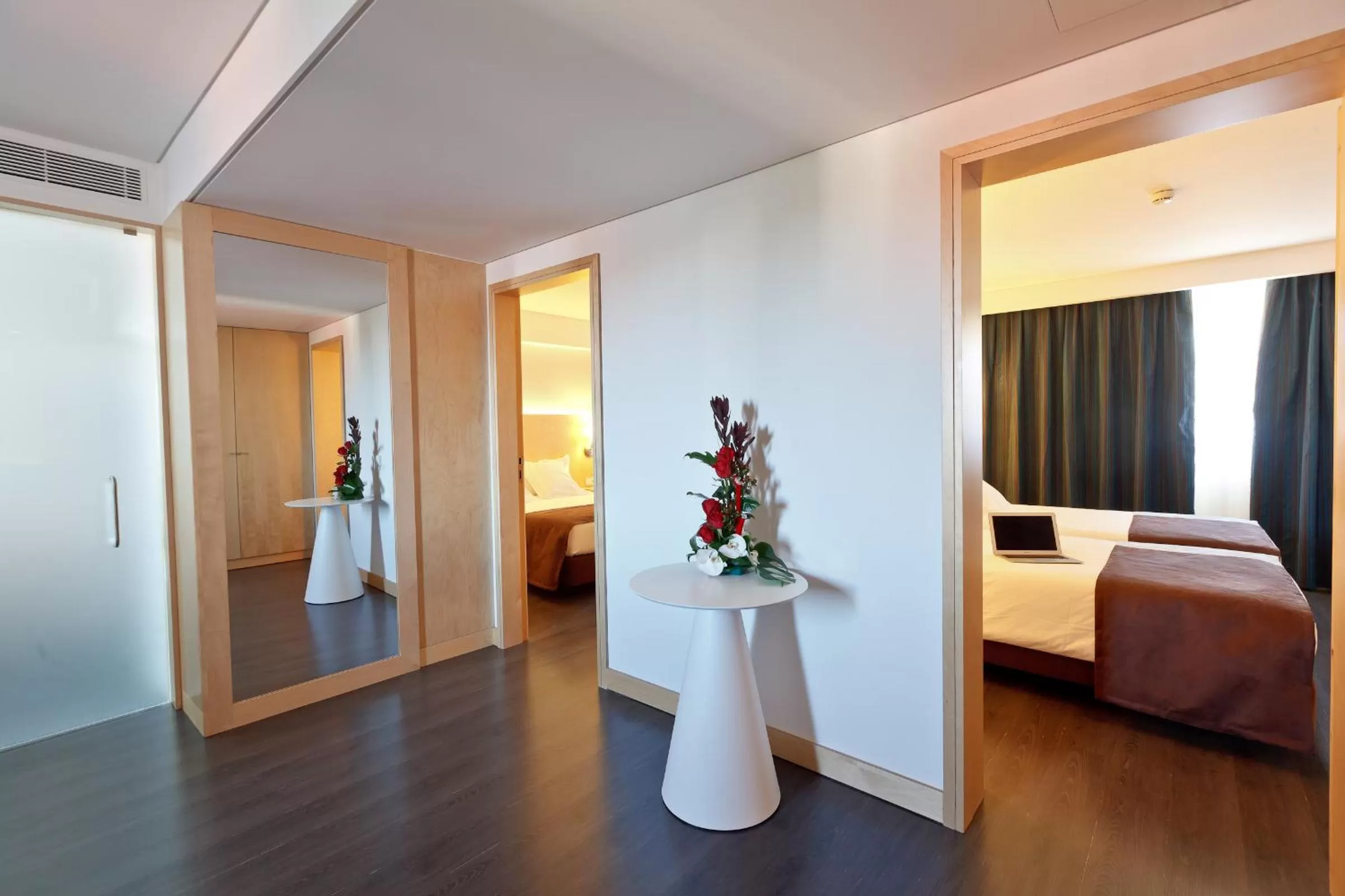 Photo of the whole room, Bed in Hotel Mercure Braga Centro