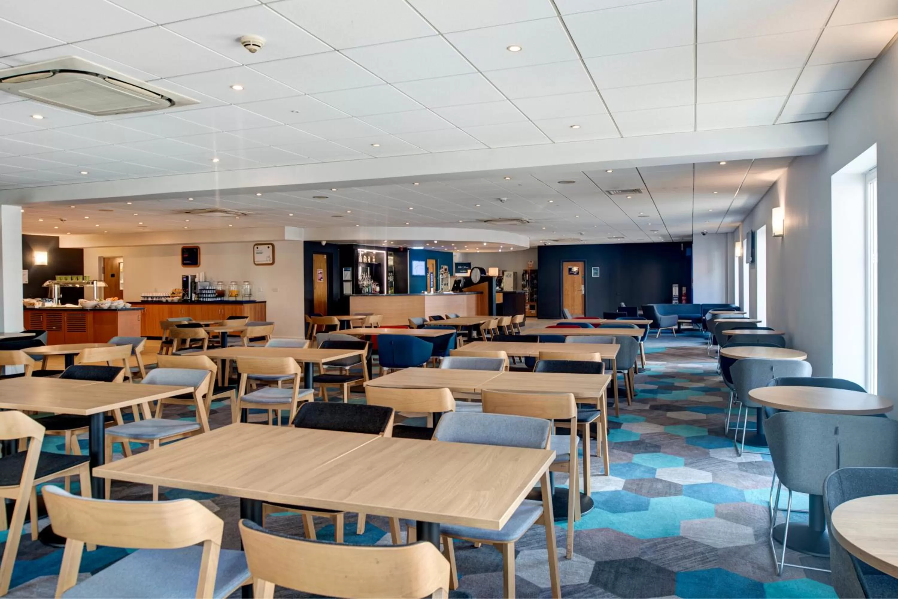 Restaurant/places to eat in Holiday Inn Express Newcastle Gateshead by IHG