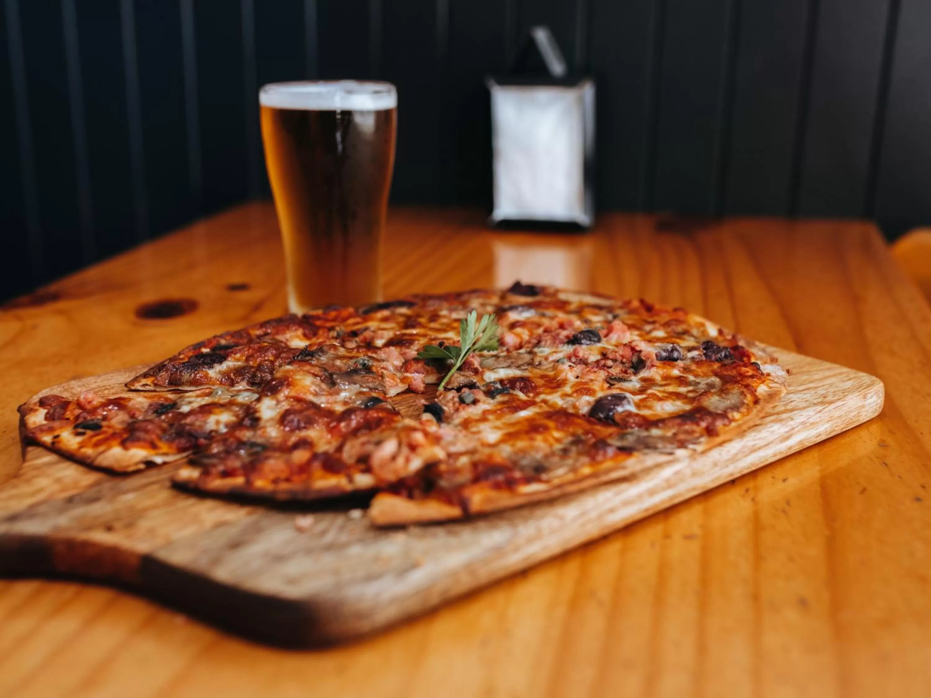 Food and drinks in Astor Inn