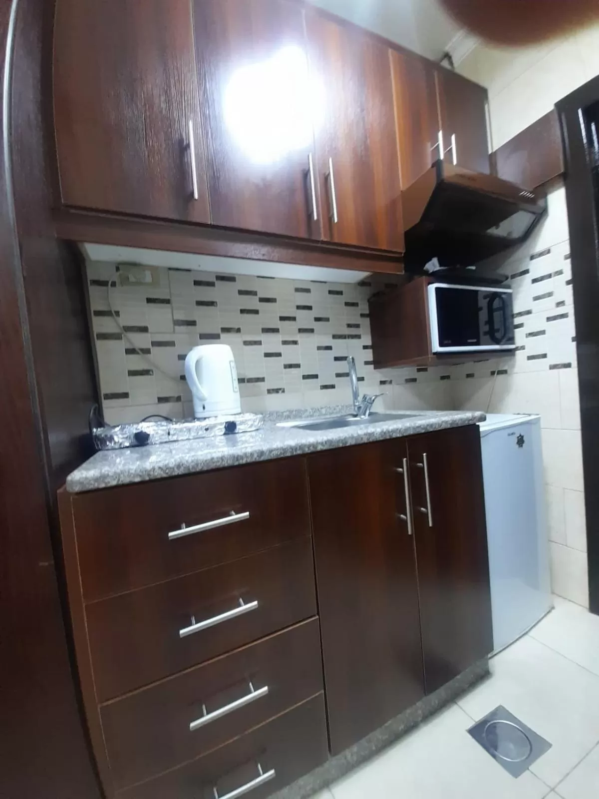 Kitchen/Kitchenette in Al Jamal Suites