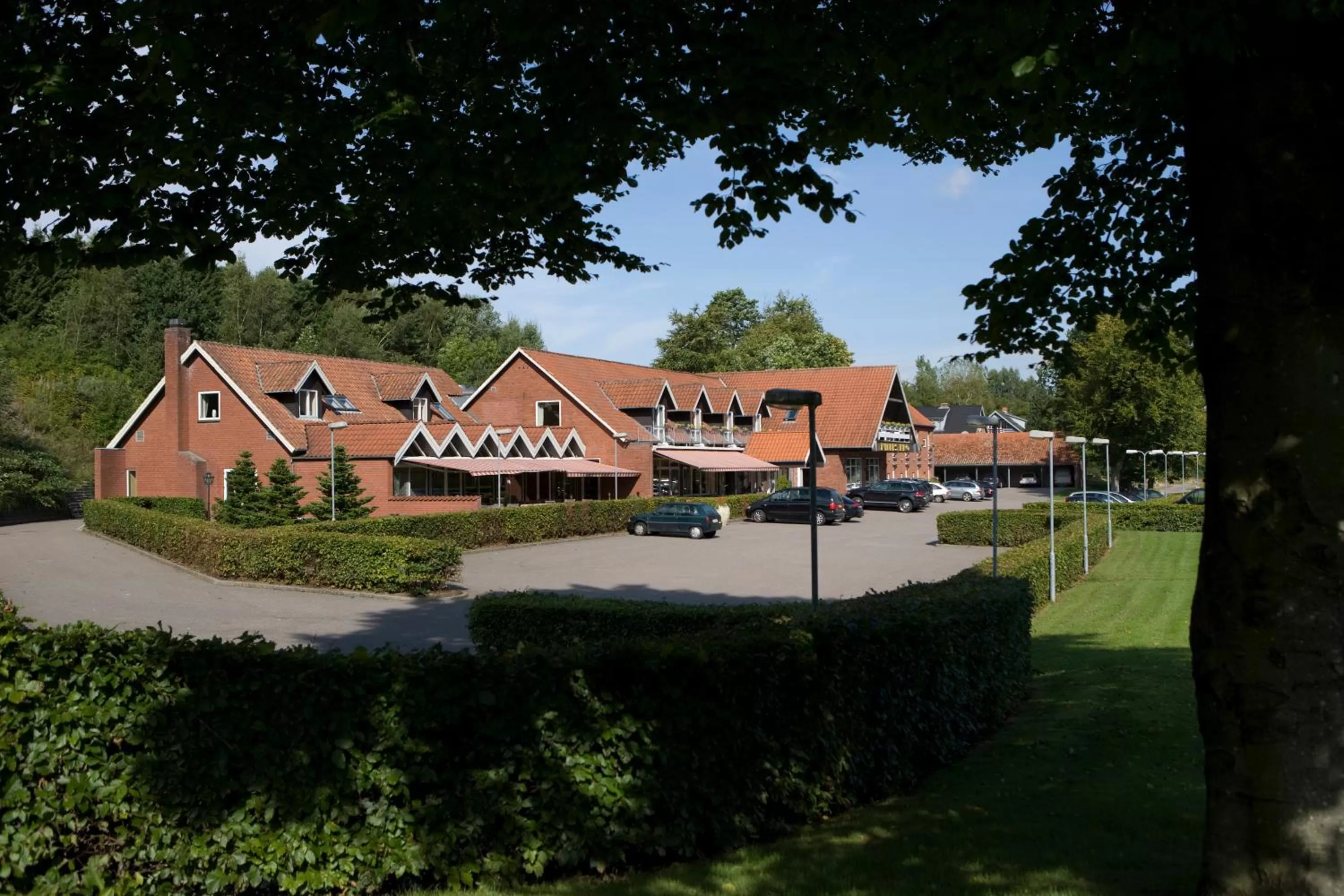 Facade/entrance in Nilles Kro