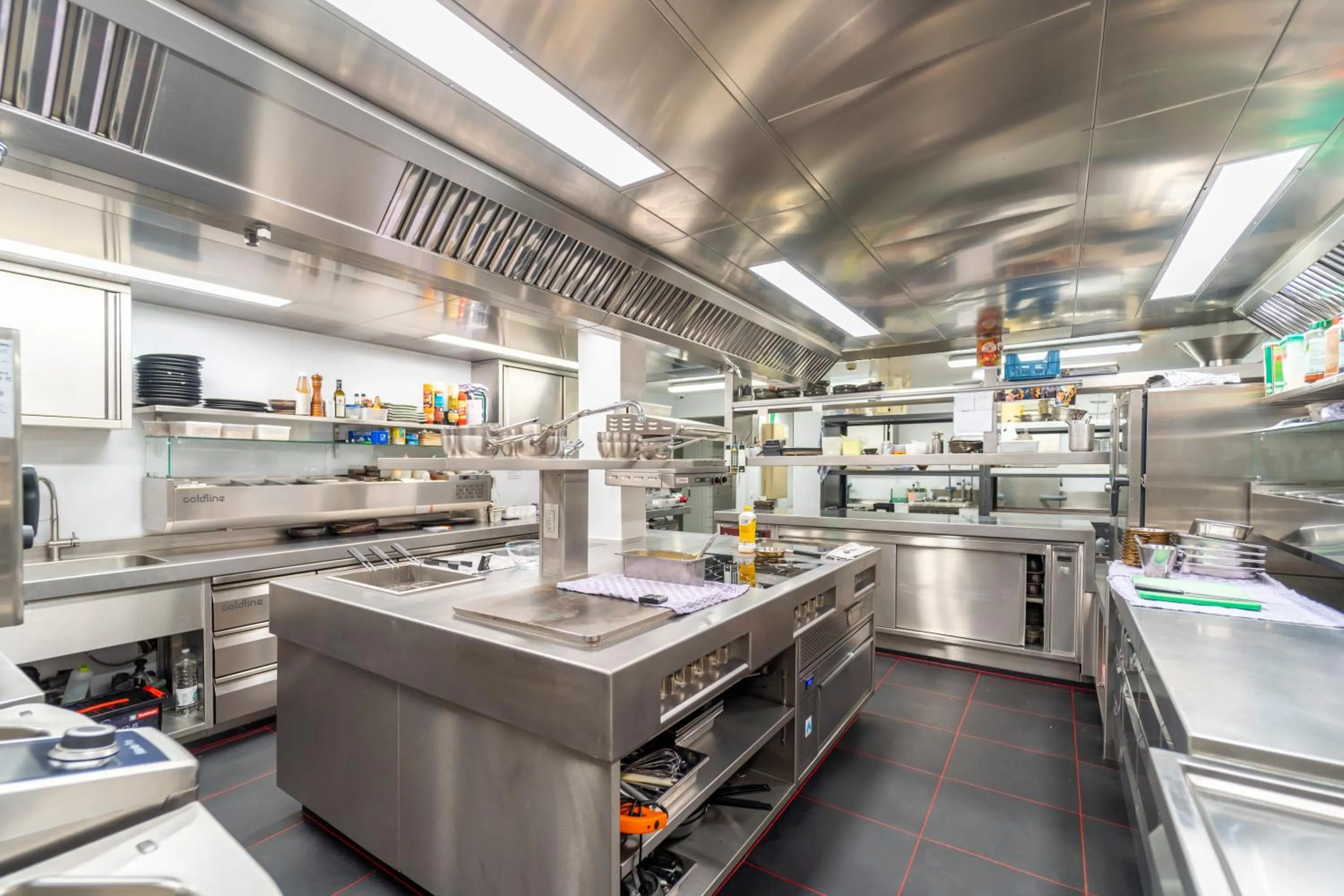 Restaurant/places to eat in Hotel Ambiotel