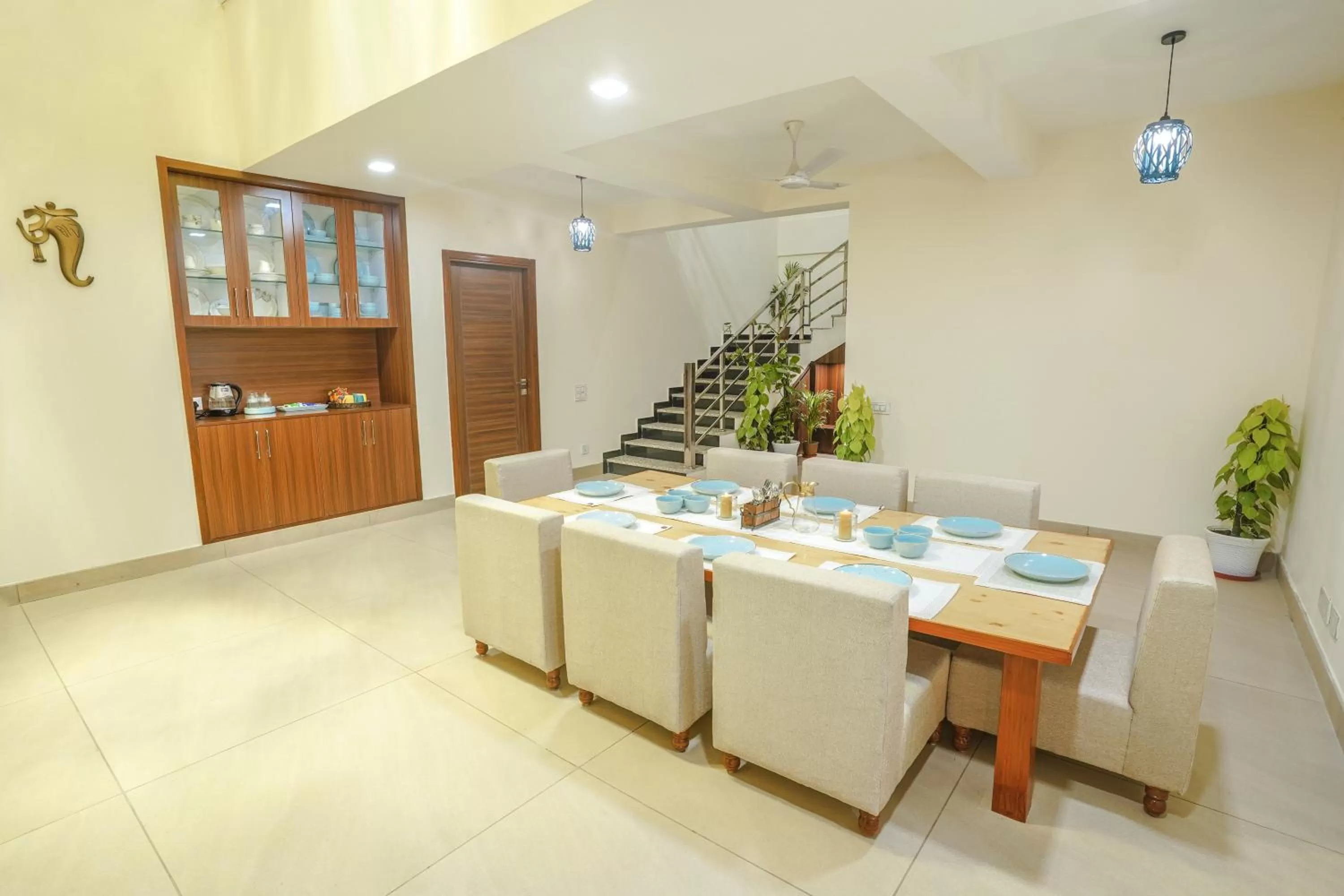 Living room in Golden Healing Journeys Homestay