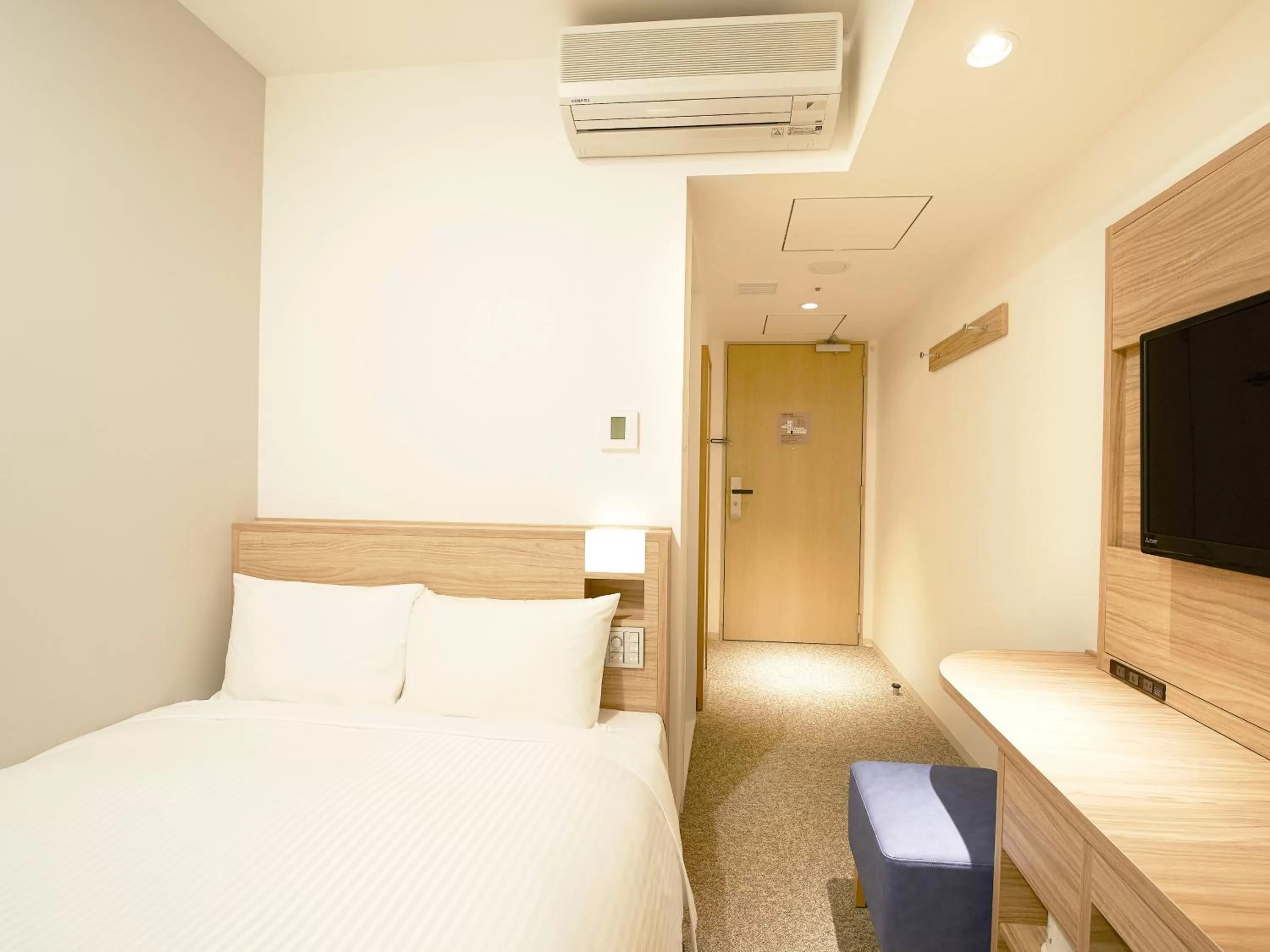 Photo of the whole room, Bed in Sotetsu Fresa Inn Tokyo Kinshicho