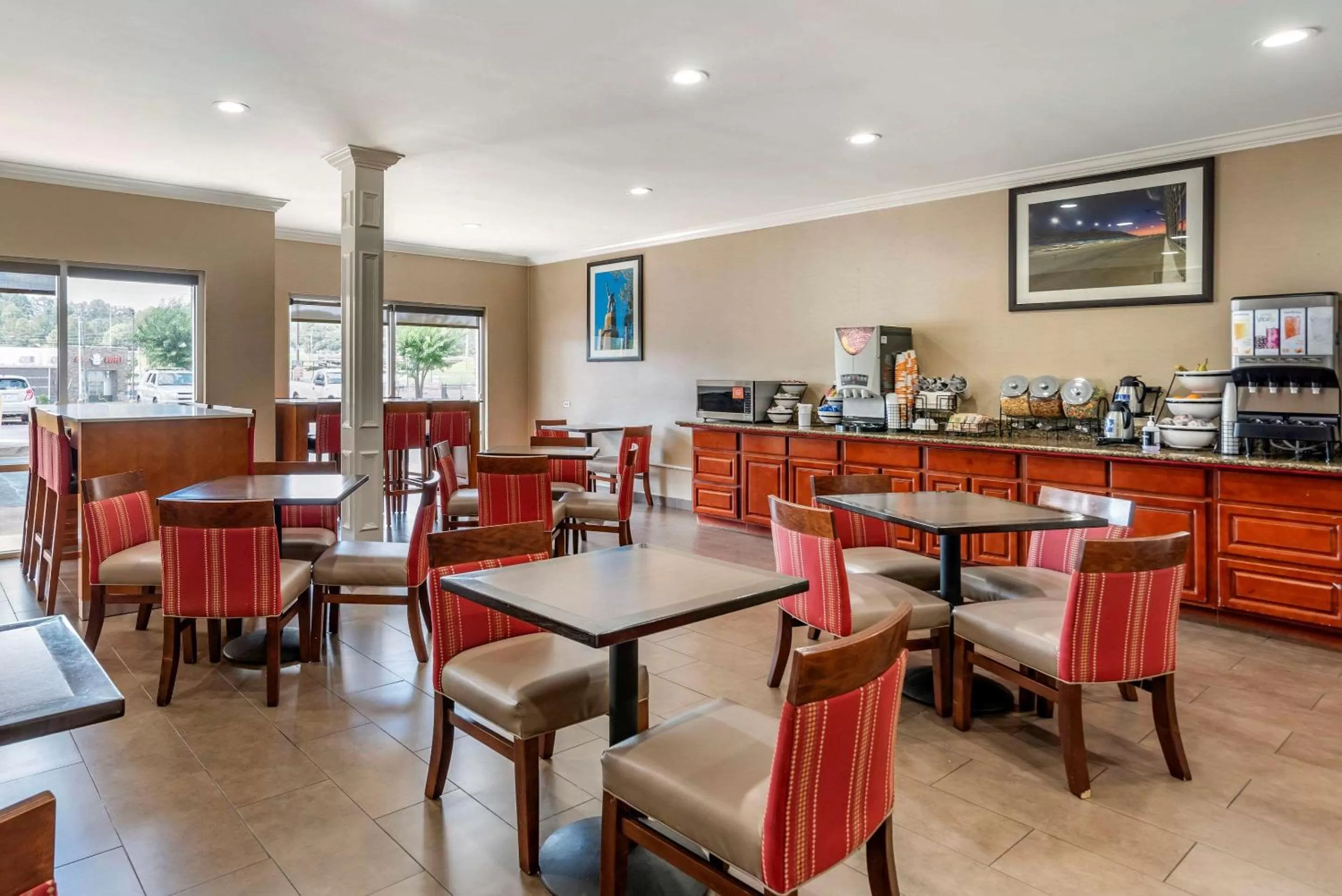 Restaurant/places to eat in Comfort Inn Birmingham - Irondale