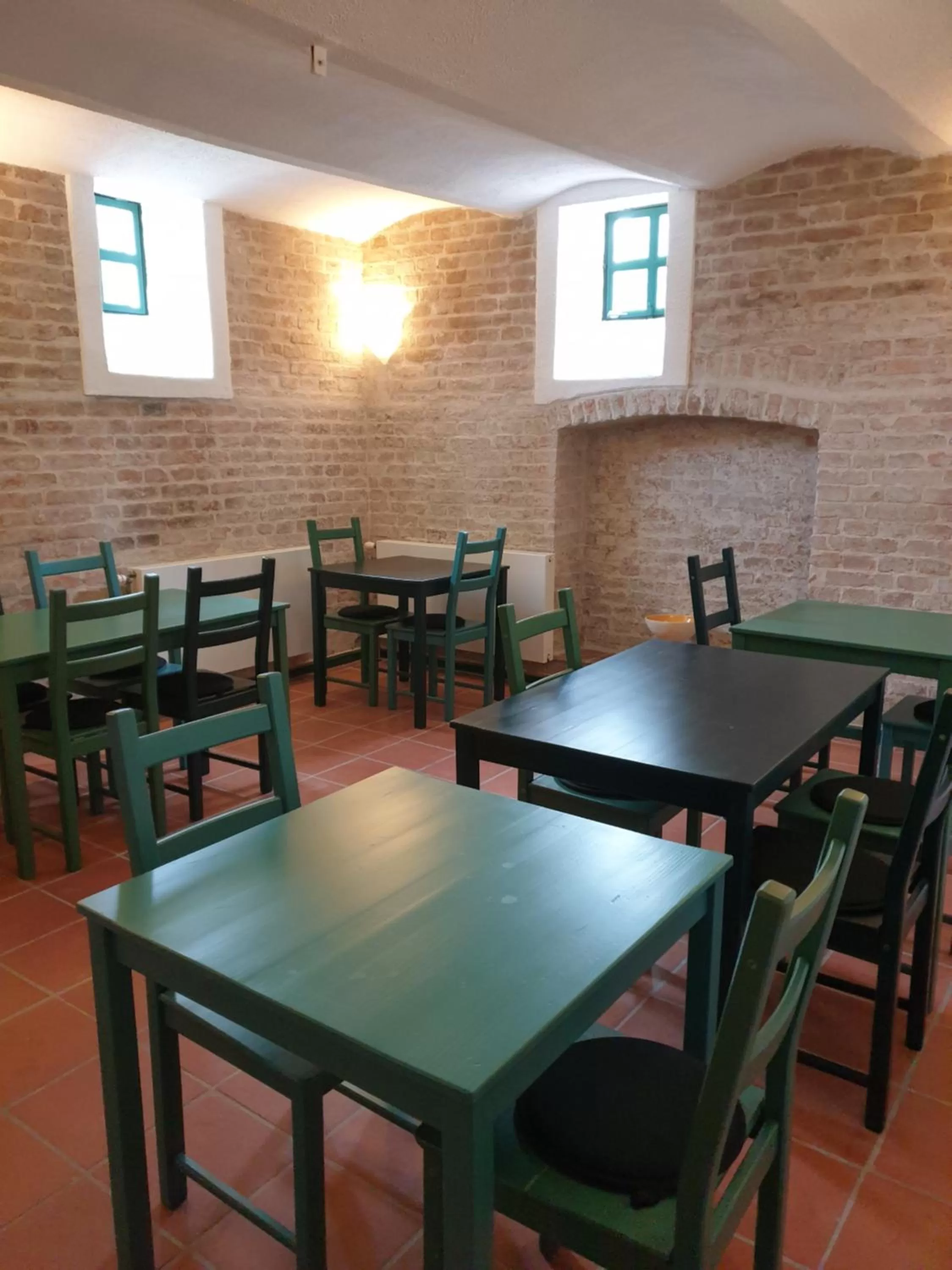 Restaurant/Places to Eat in Villa Mimi