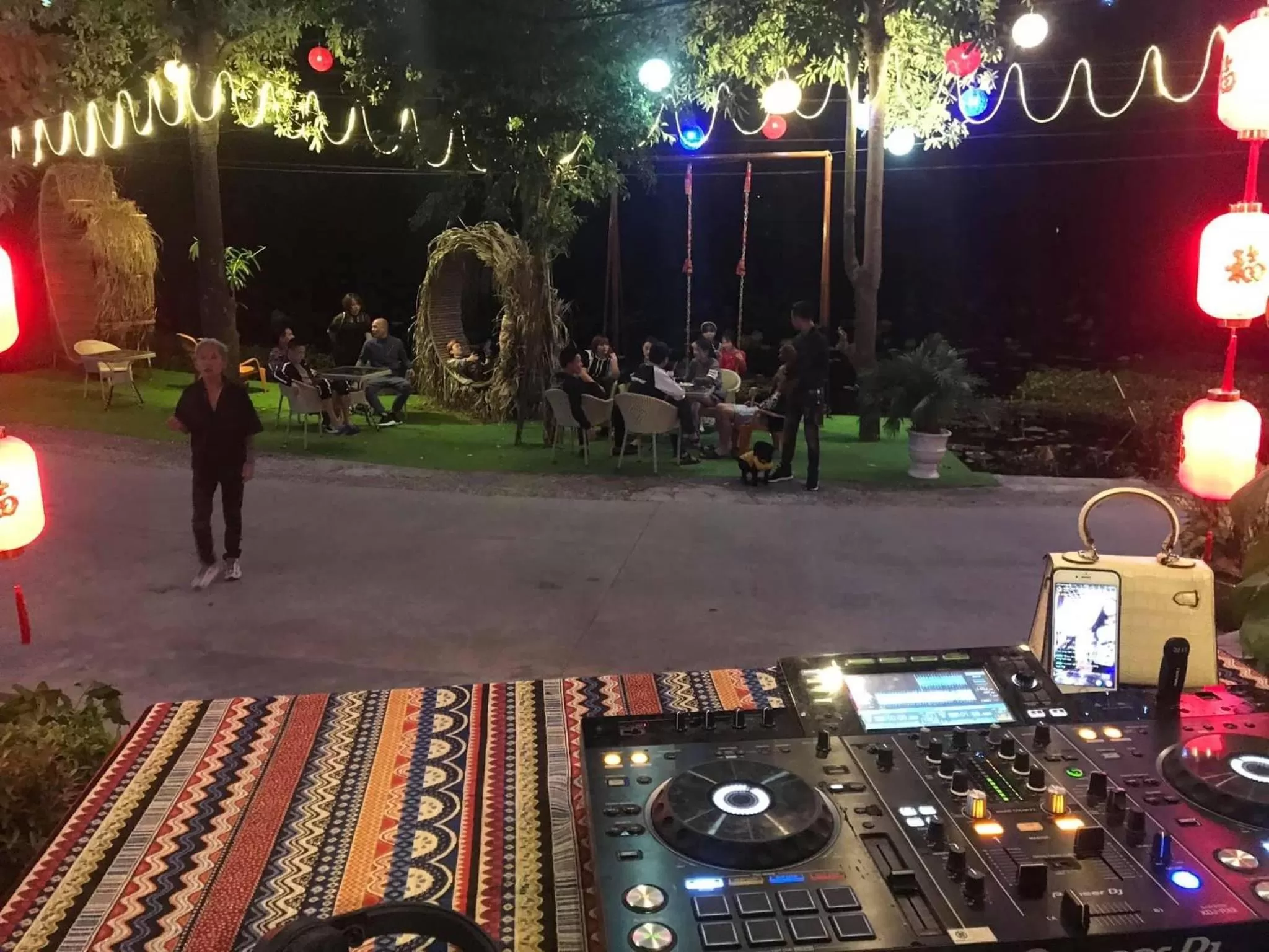 Restaurant/places to eat in Trang An Lotus Lake Homestay