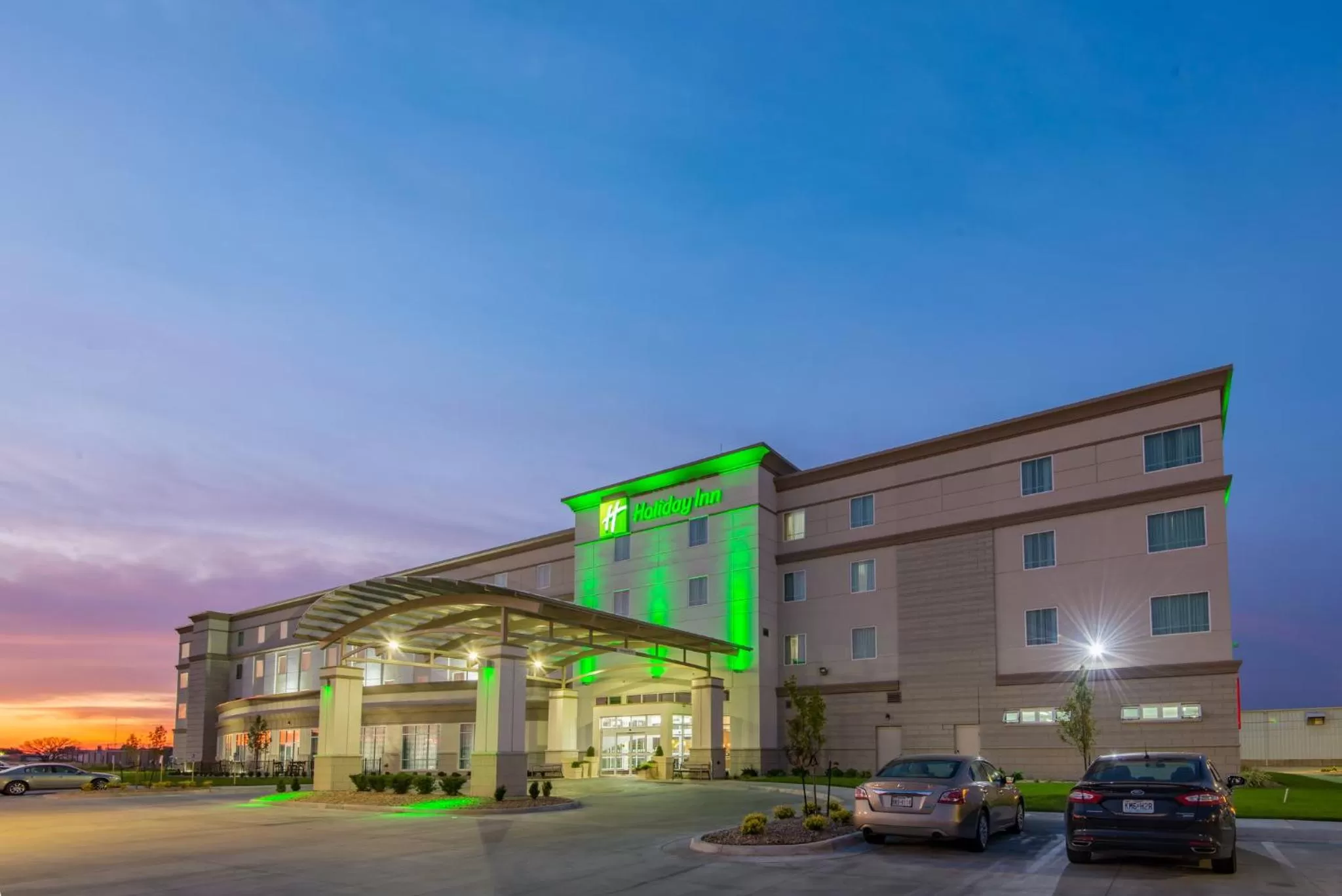 Property building in Holiday Inn Salina by IHG