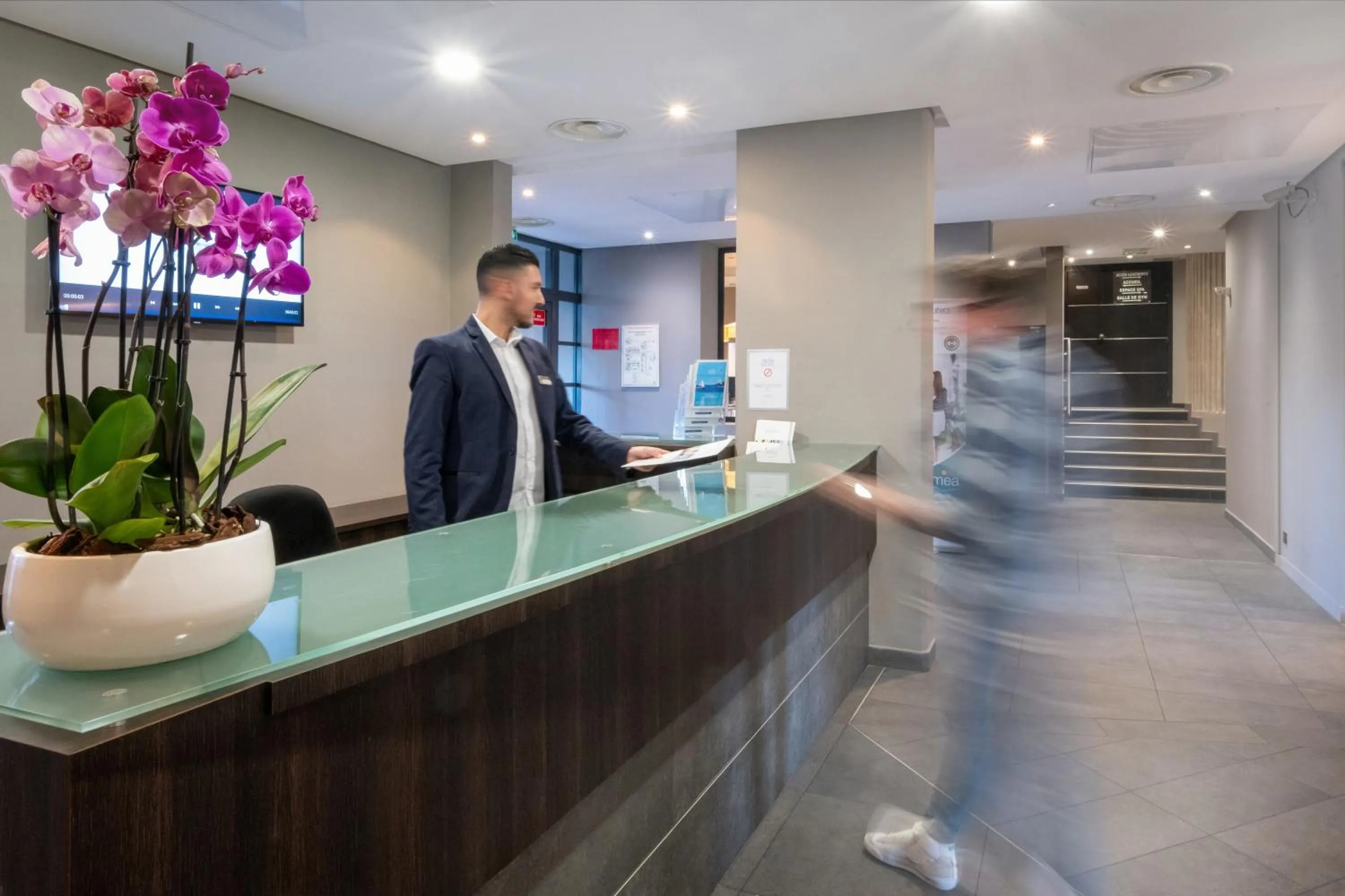 Lobby or reception in Nemea Appart Hotel Le Lido Cagnes sur Mer