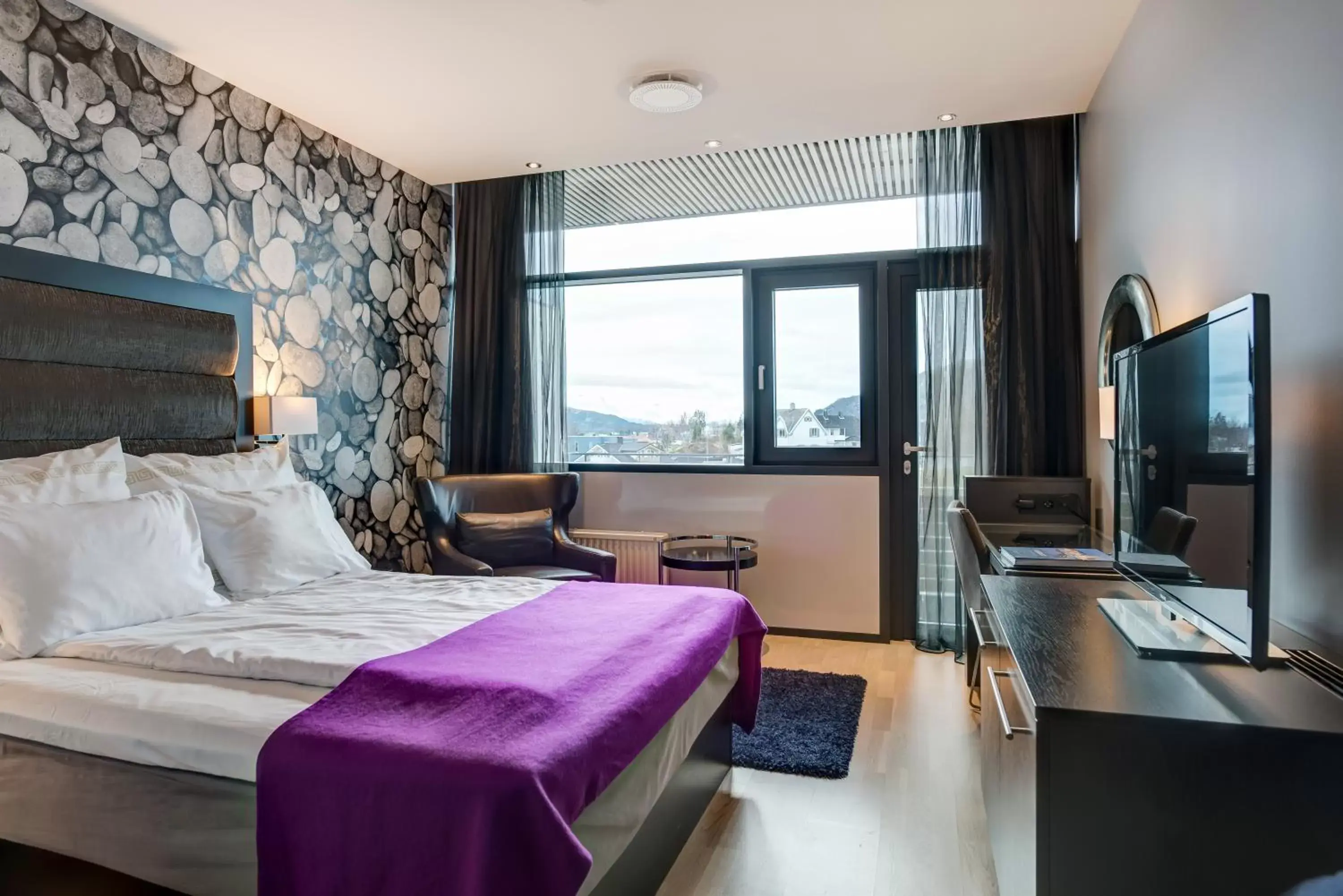Superior Double Room in Quality Hotel Ulstein Superior Double Room in Quality Hotel Ulstein