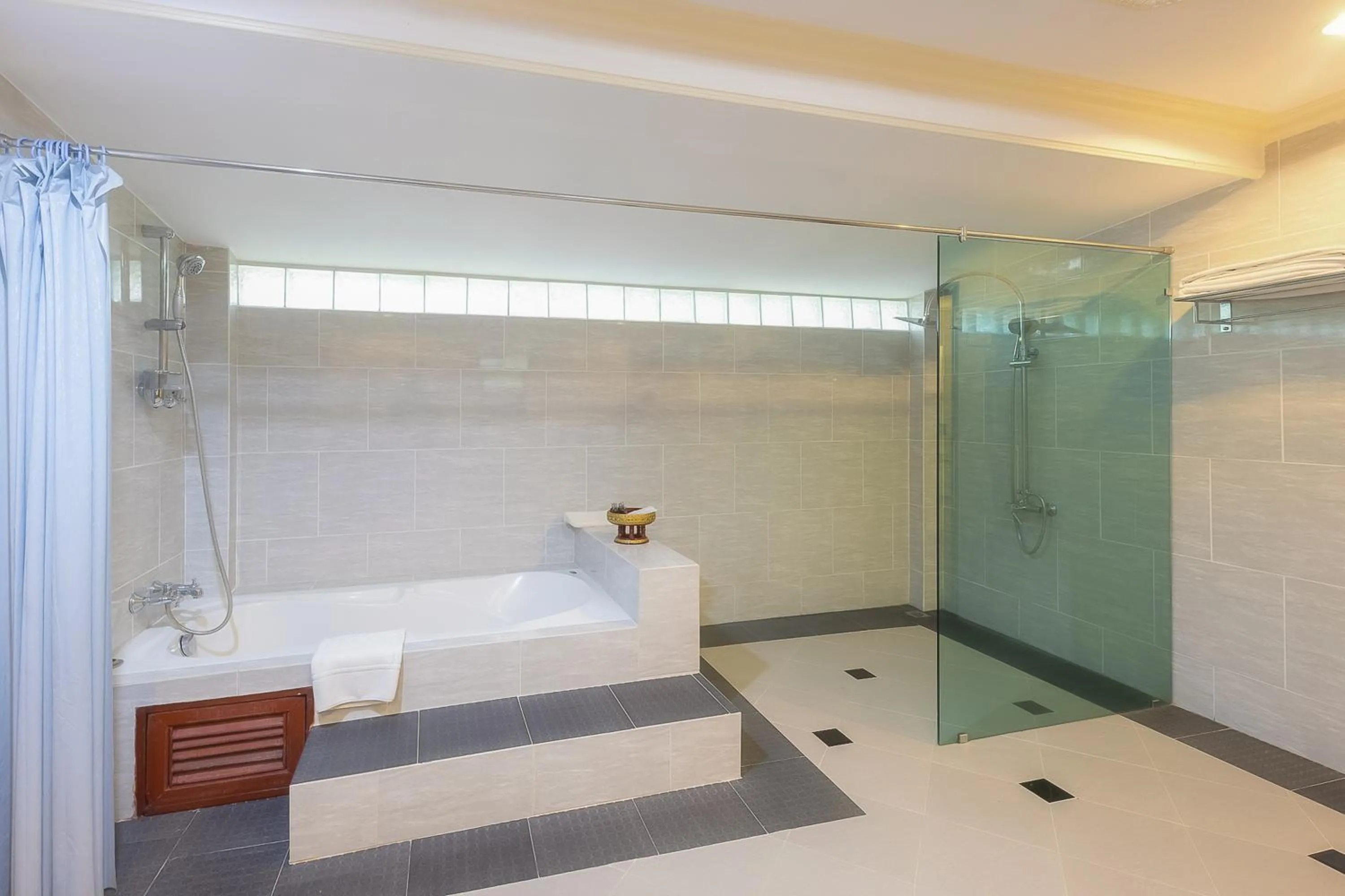 Shower, Bed in Silamanee Resort & Spa Hotel