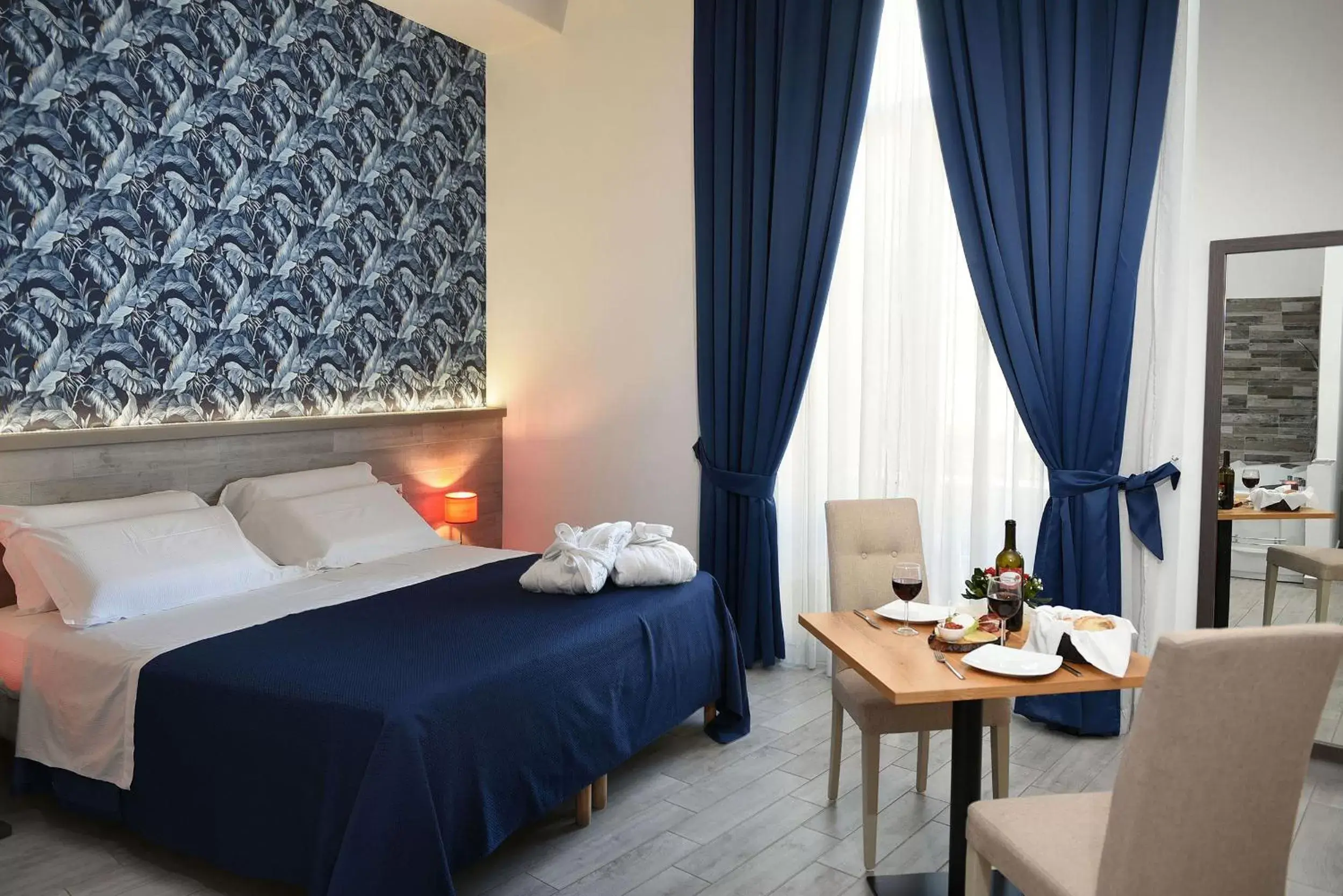 Suite with Hot Tub - single occupancy in Barbarella Spa Suite with Hot Tub - single occupancy in Barbarella Spa