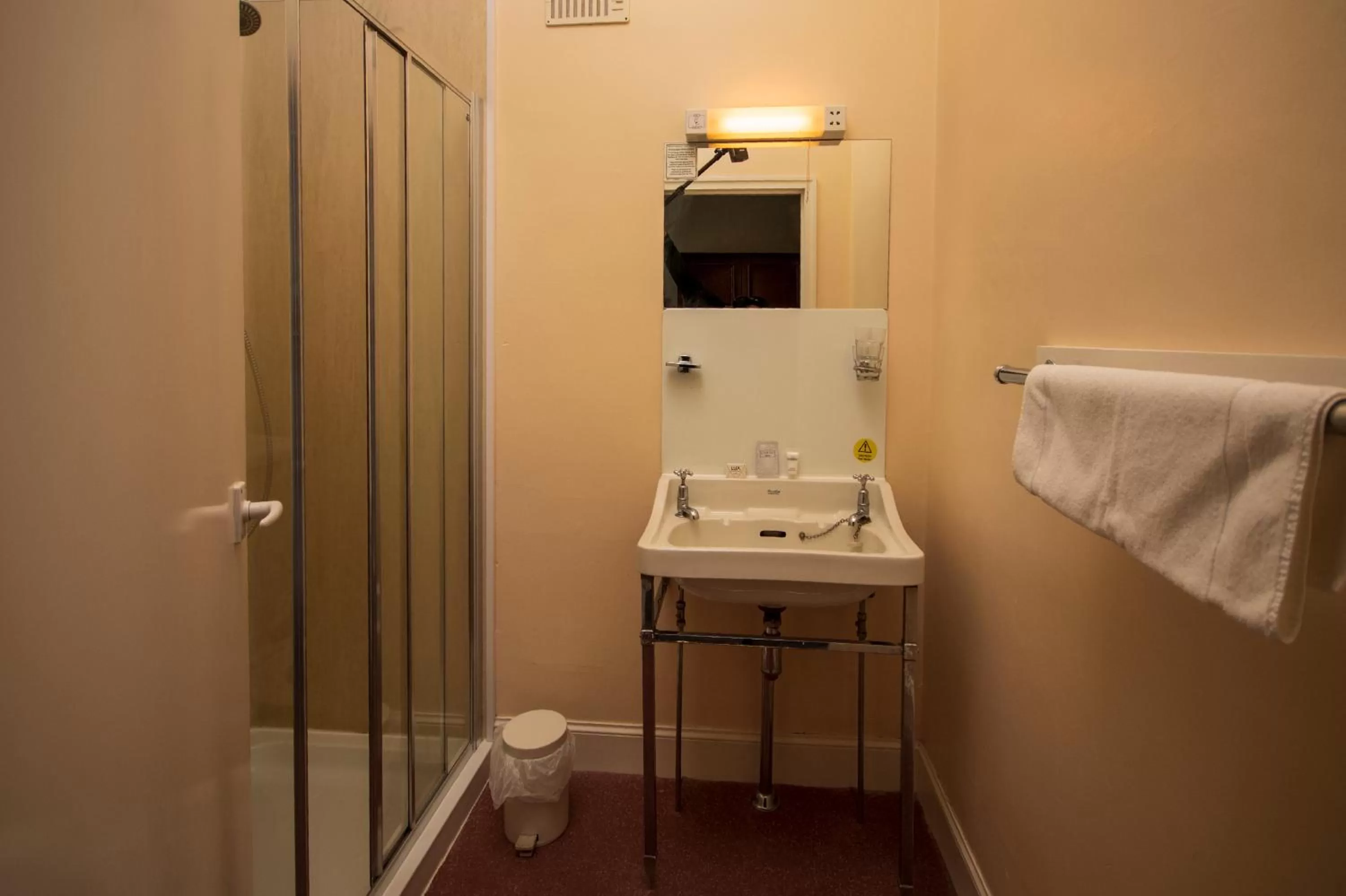 Bathroom in The Stromness Hotel