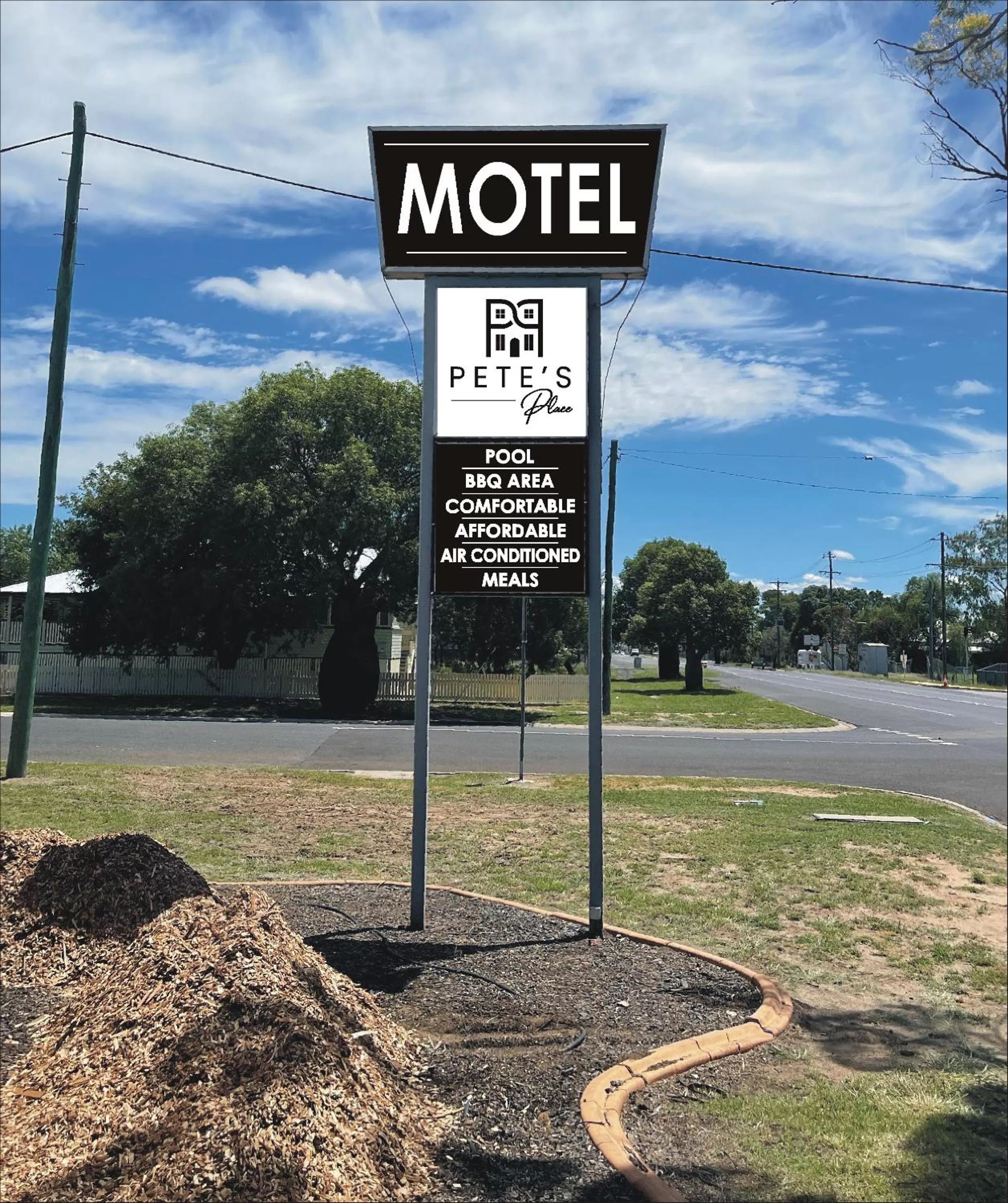 Property logo or sign in Pete's Place Roma