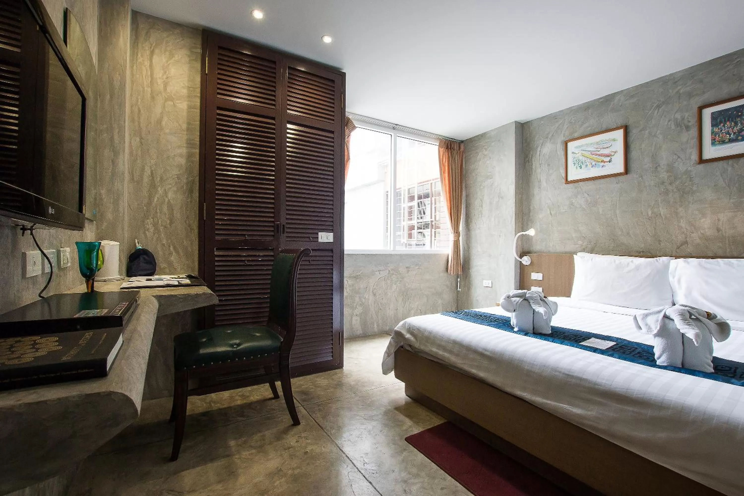 Photo of the whole room, Bed in Buddy Boutique Inn