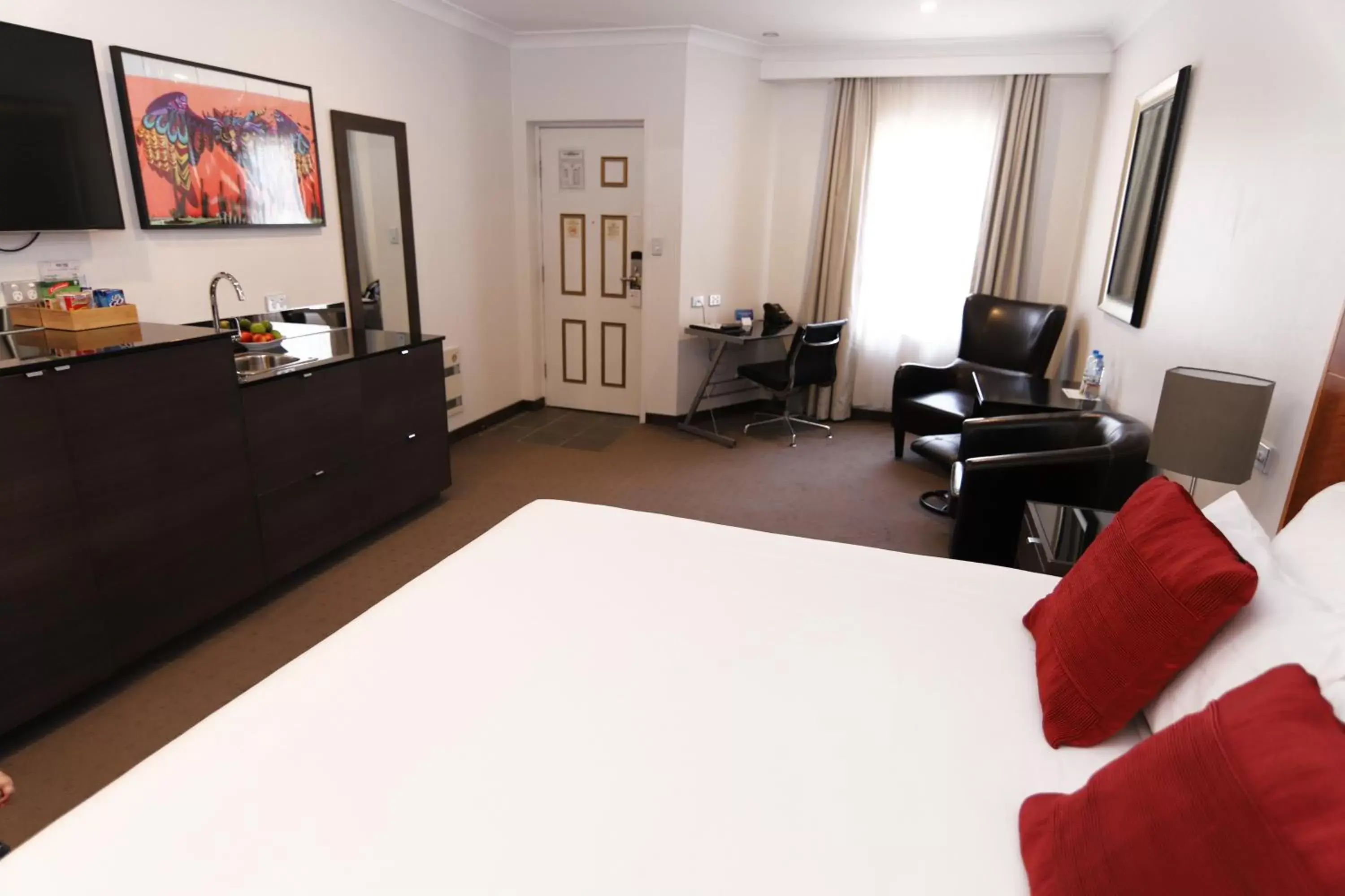 Superior King Room in Best Western Plus Goulburn Superior King Room in Best Western Plus Goulburn