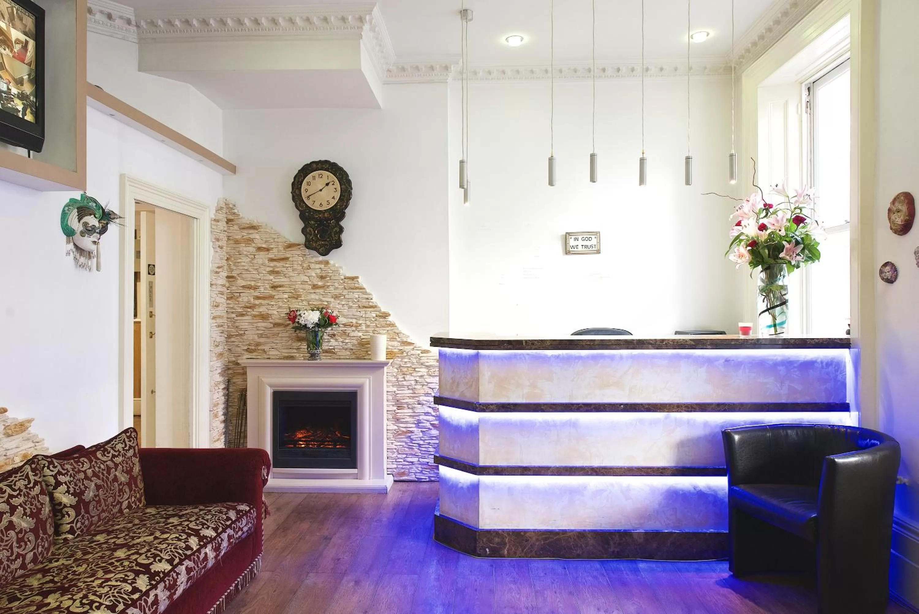 Lobby or reception in Linden House Hotel
