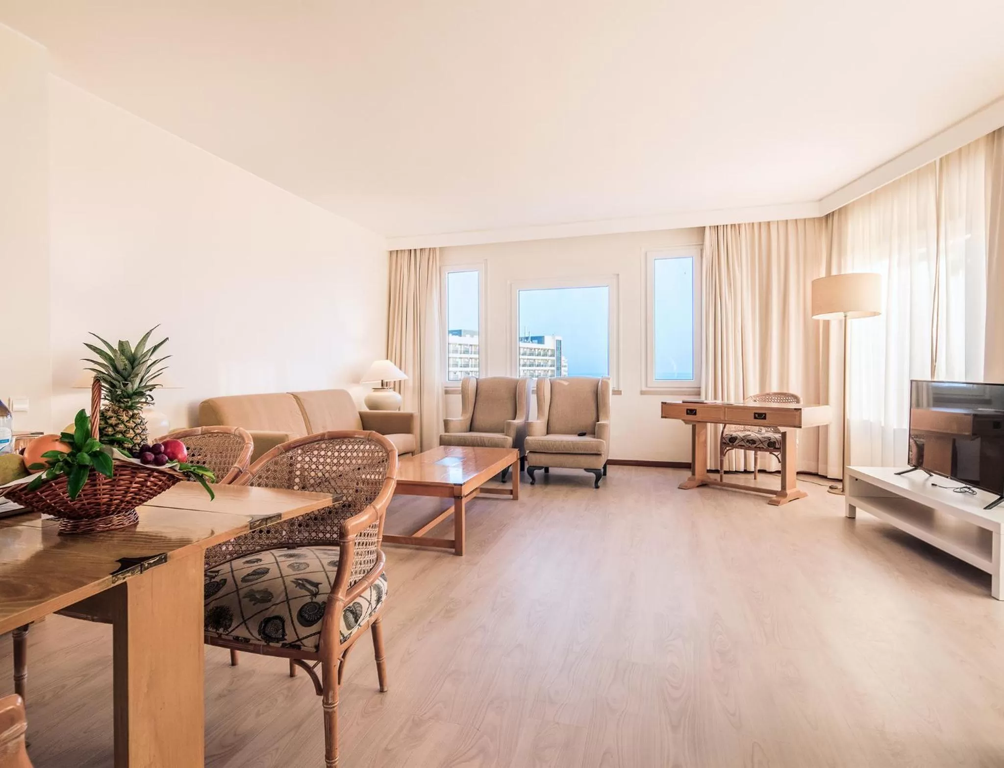 TV and multimedia in Dom Pedro Marina