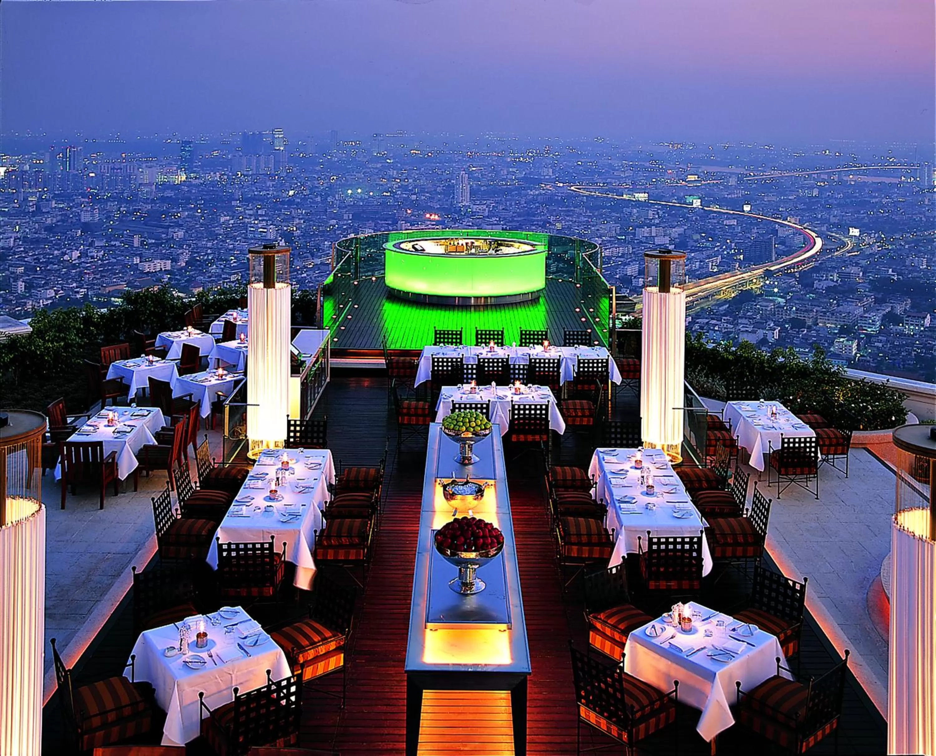 Restaurant/places to eat in lebua at State Tower