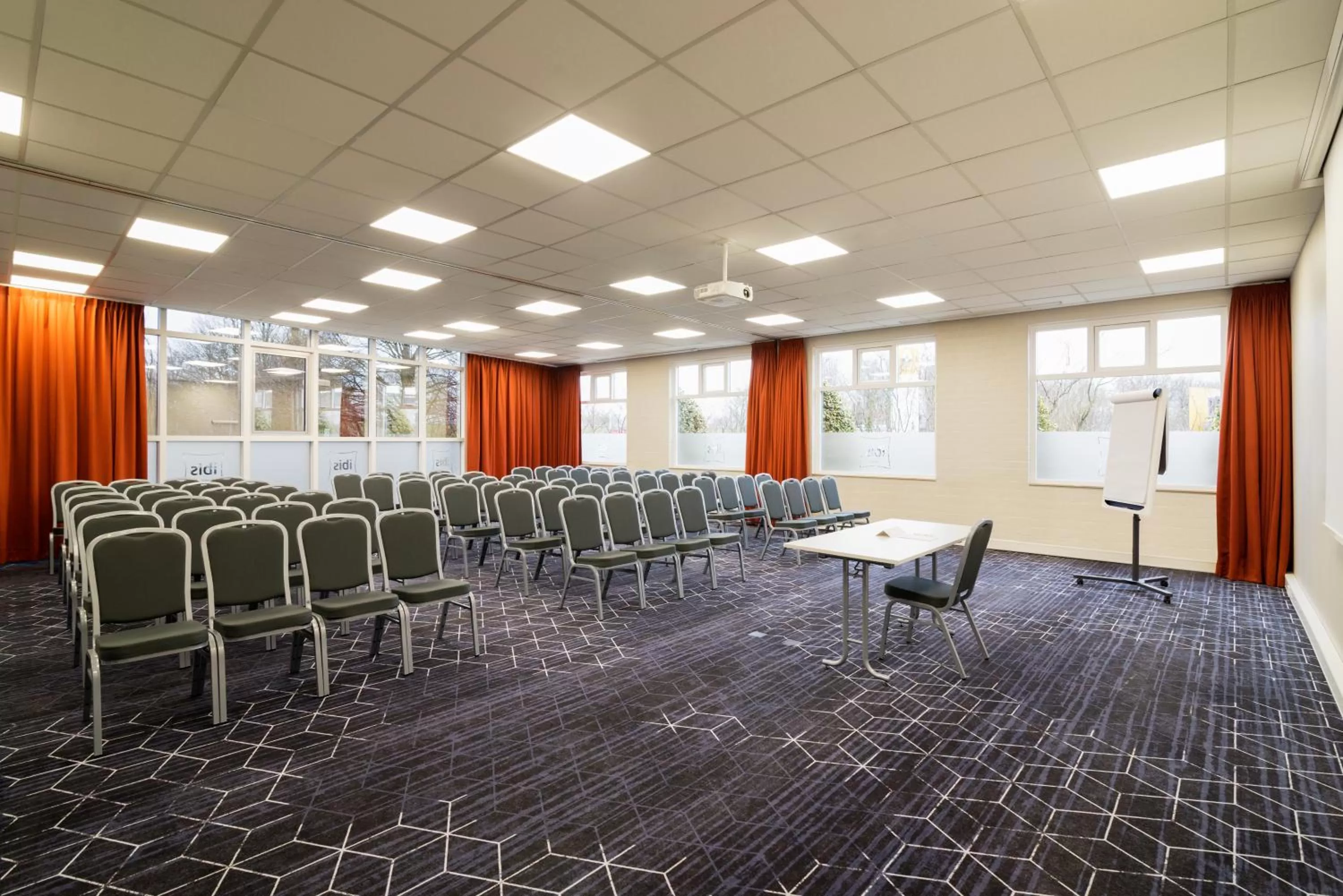 Banquet/Function facilities in ibis Rotterdam Vlaardingen