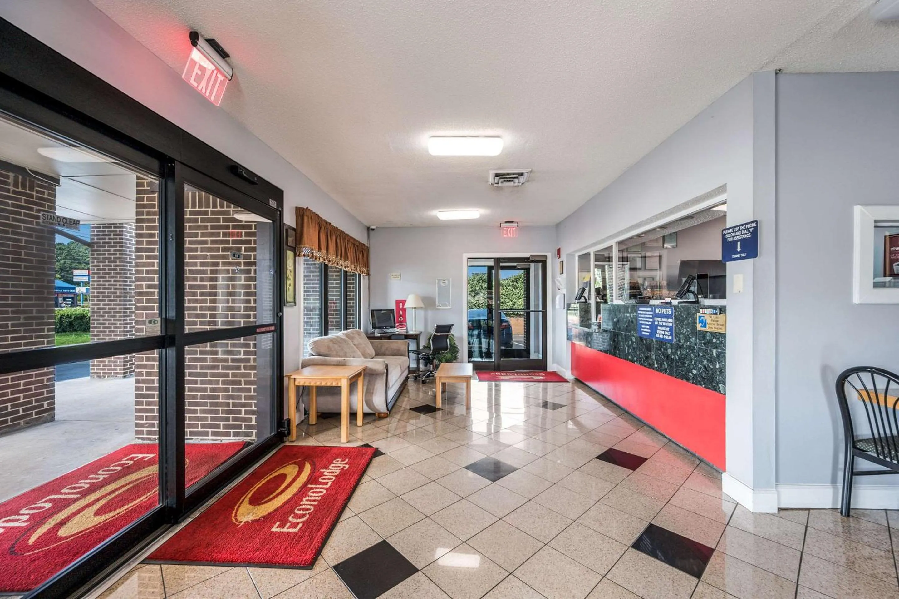 Lobby or reception in Econo Lodge Inn & Suites Huntsville University Area