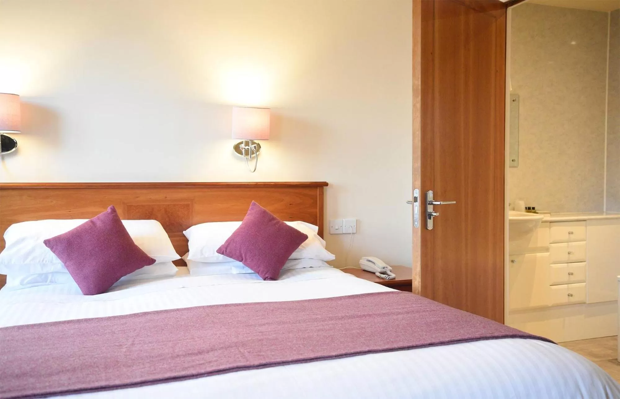 Bed in The Royal Hotel