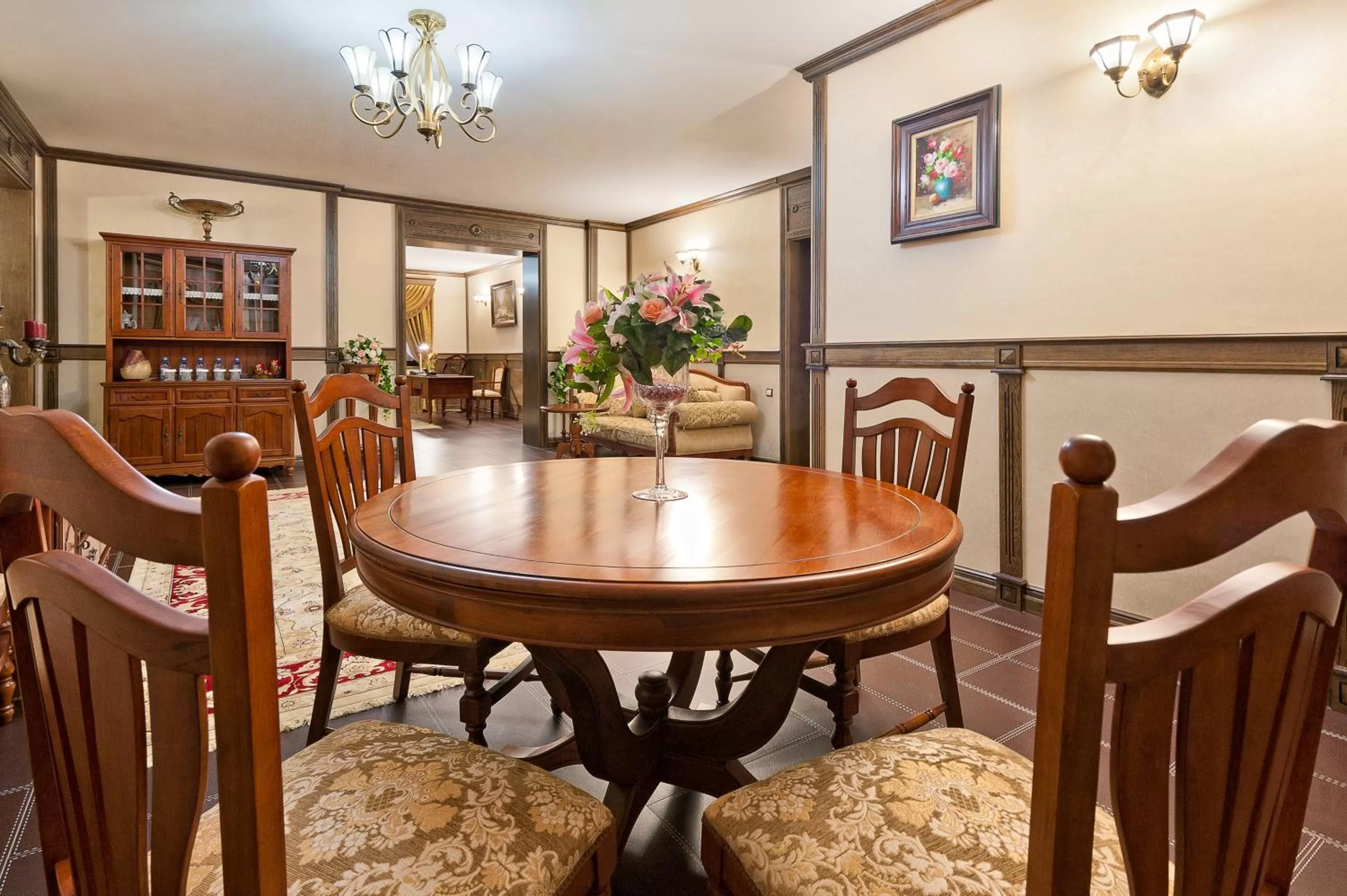 Photo of the whole room, Dining Area in Boutique Hotel Traditional