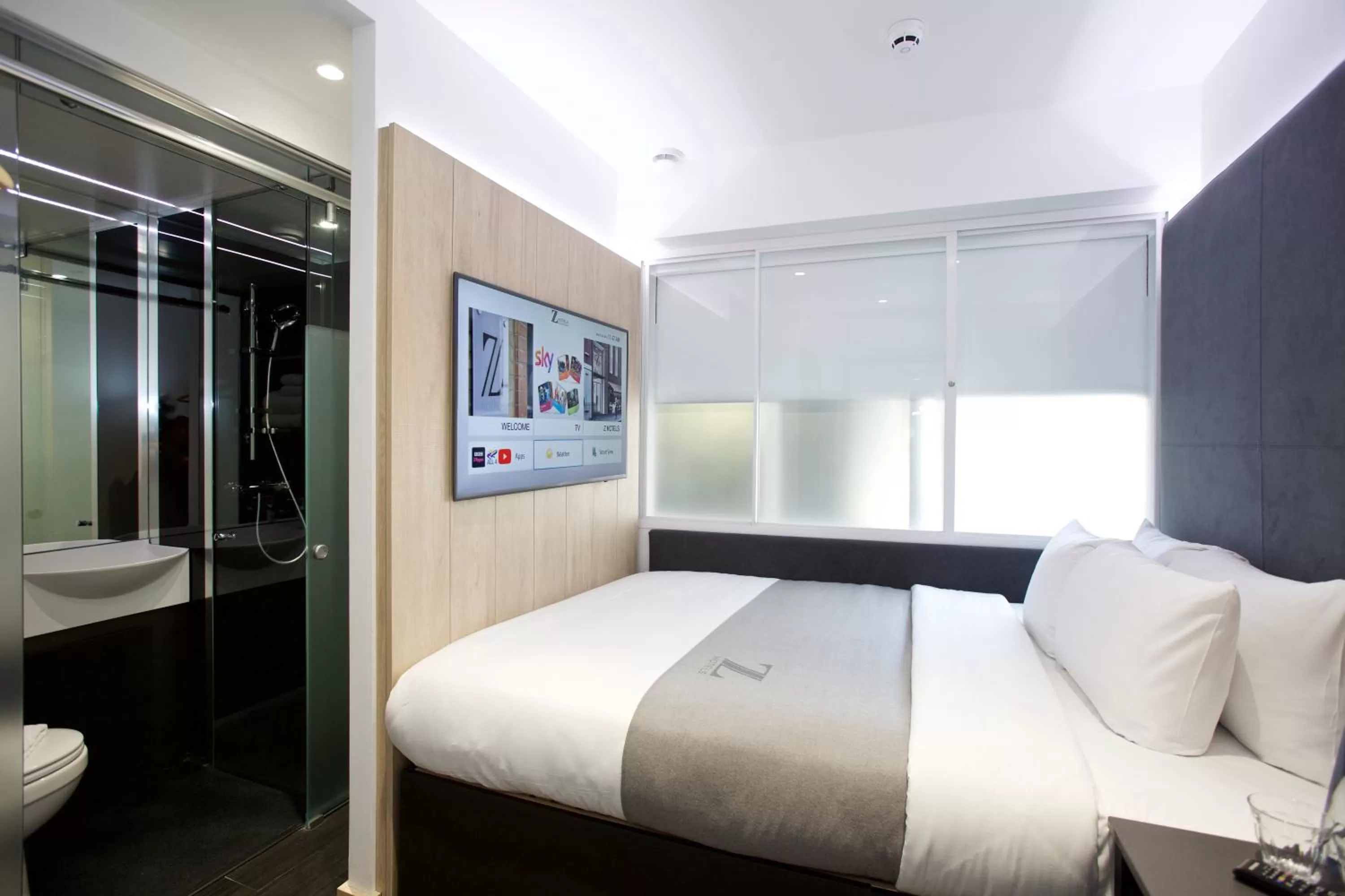 Bedroom, Bed in The Z Hotel Tottenham Court Road