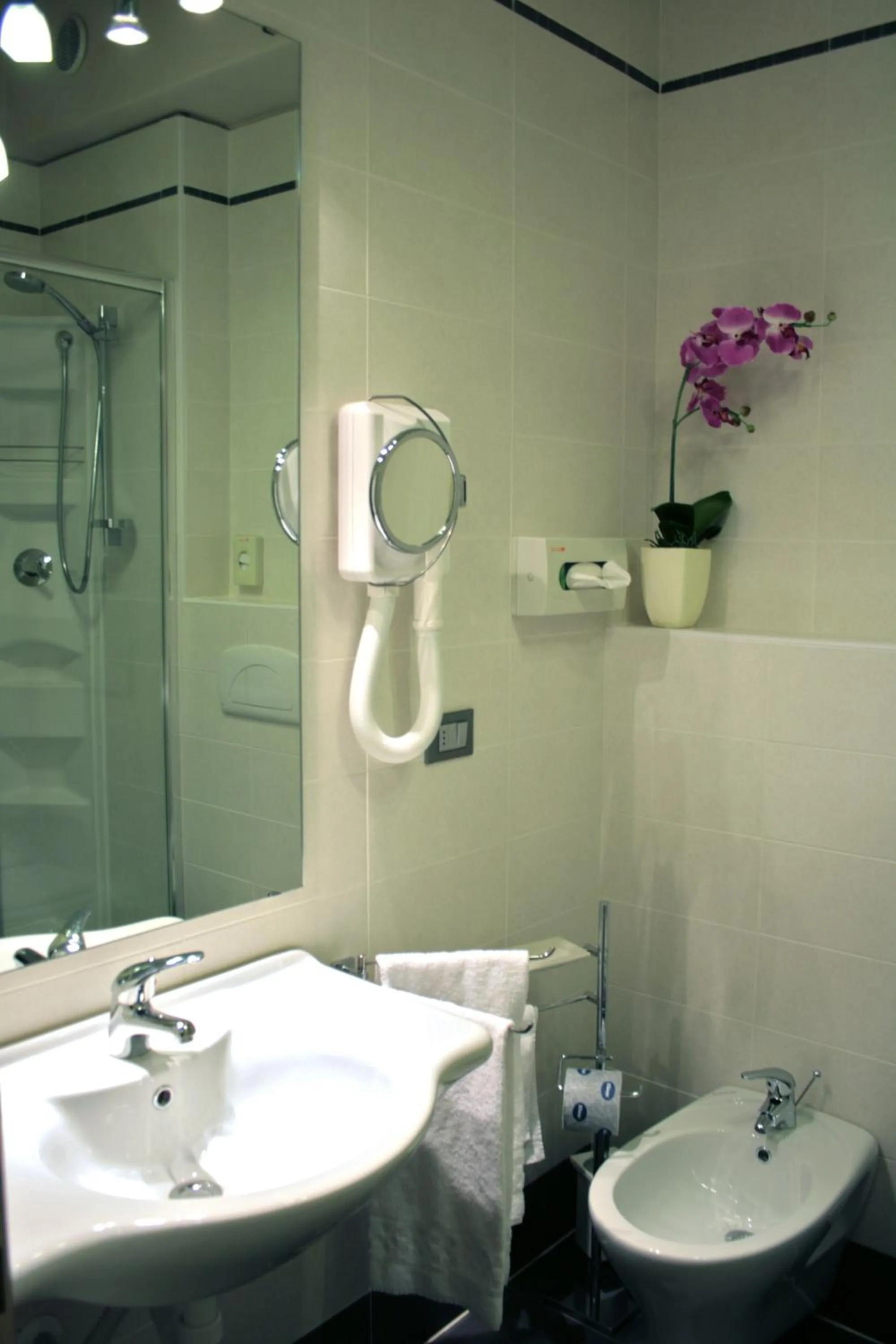 Bathroom in Hotel Continentale